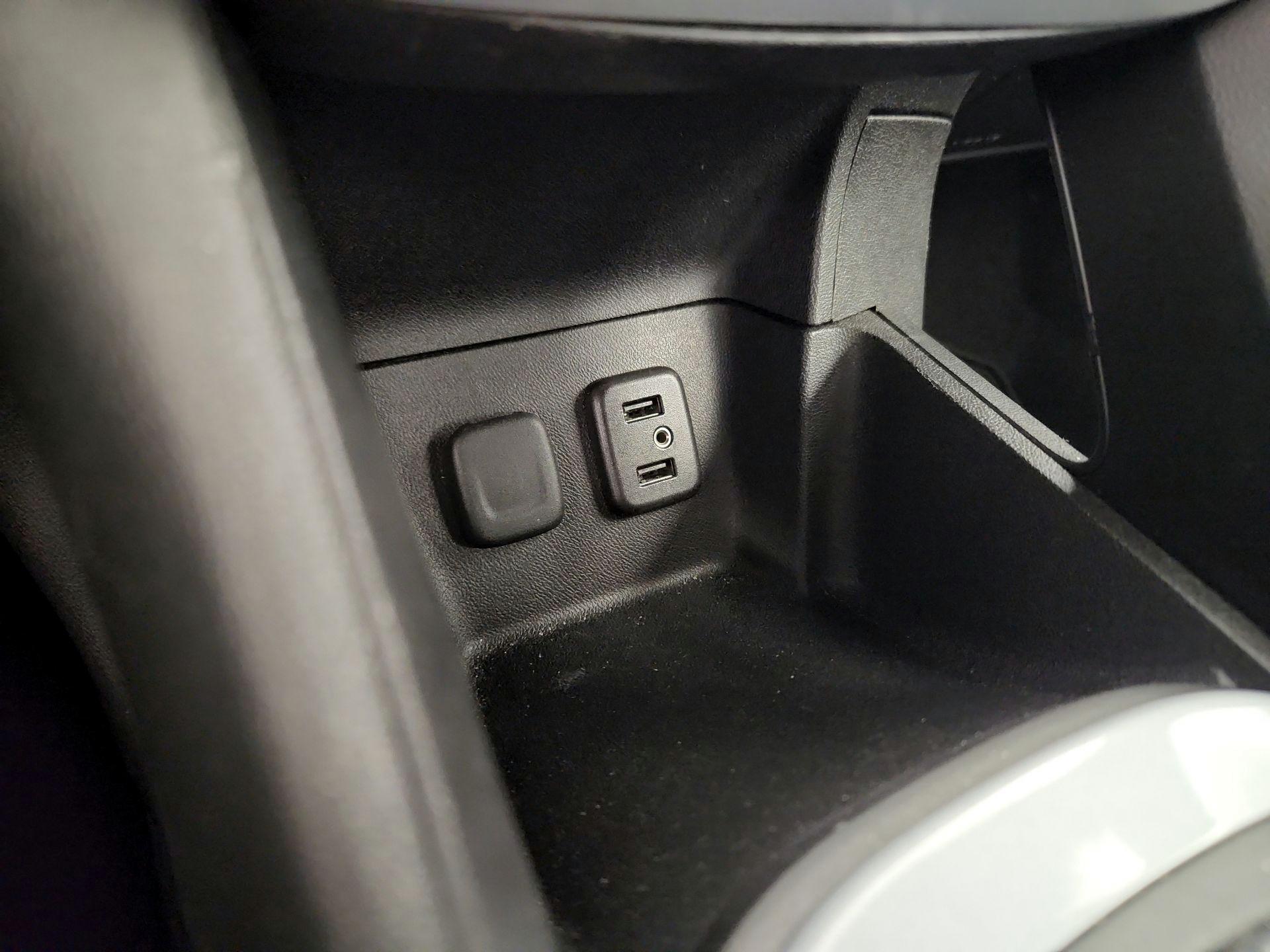 Thumbnail: 2017 Chevrolet Volt - 18