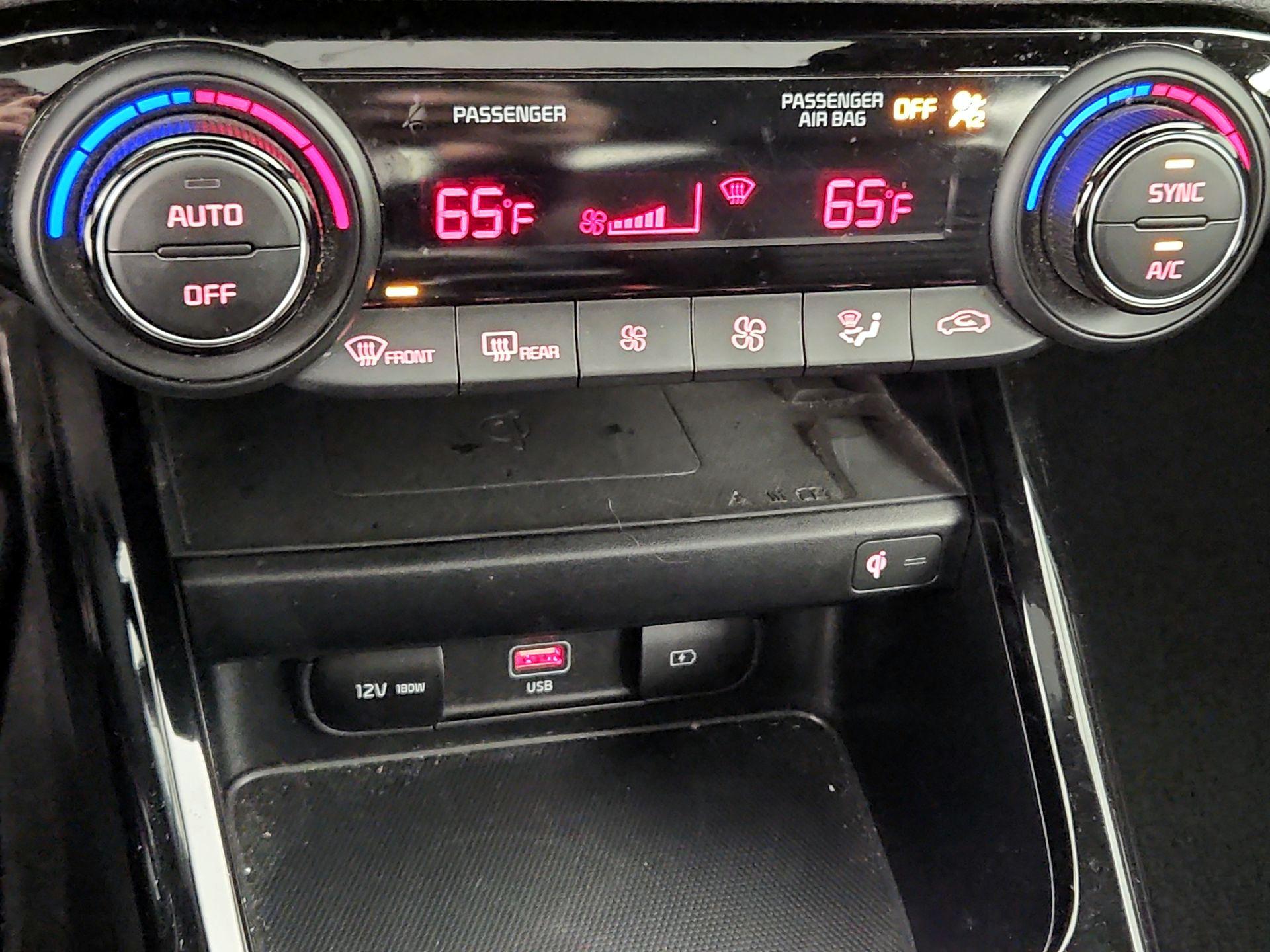 Thumbnail: 2023 Kia Forte - 17