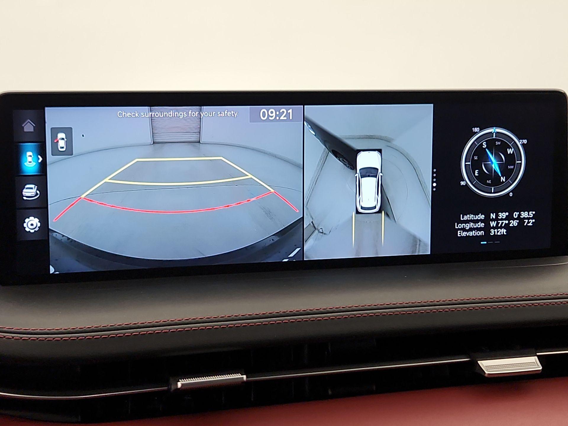 Thumbnail: 2022 Genesis GV70 - 15