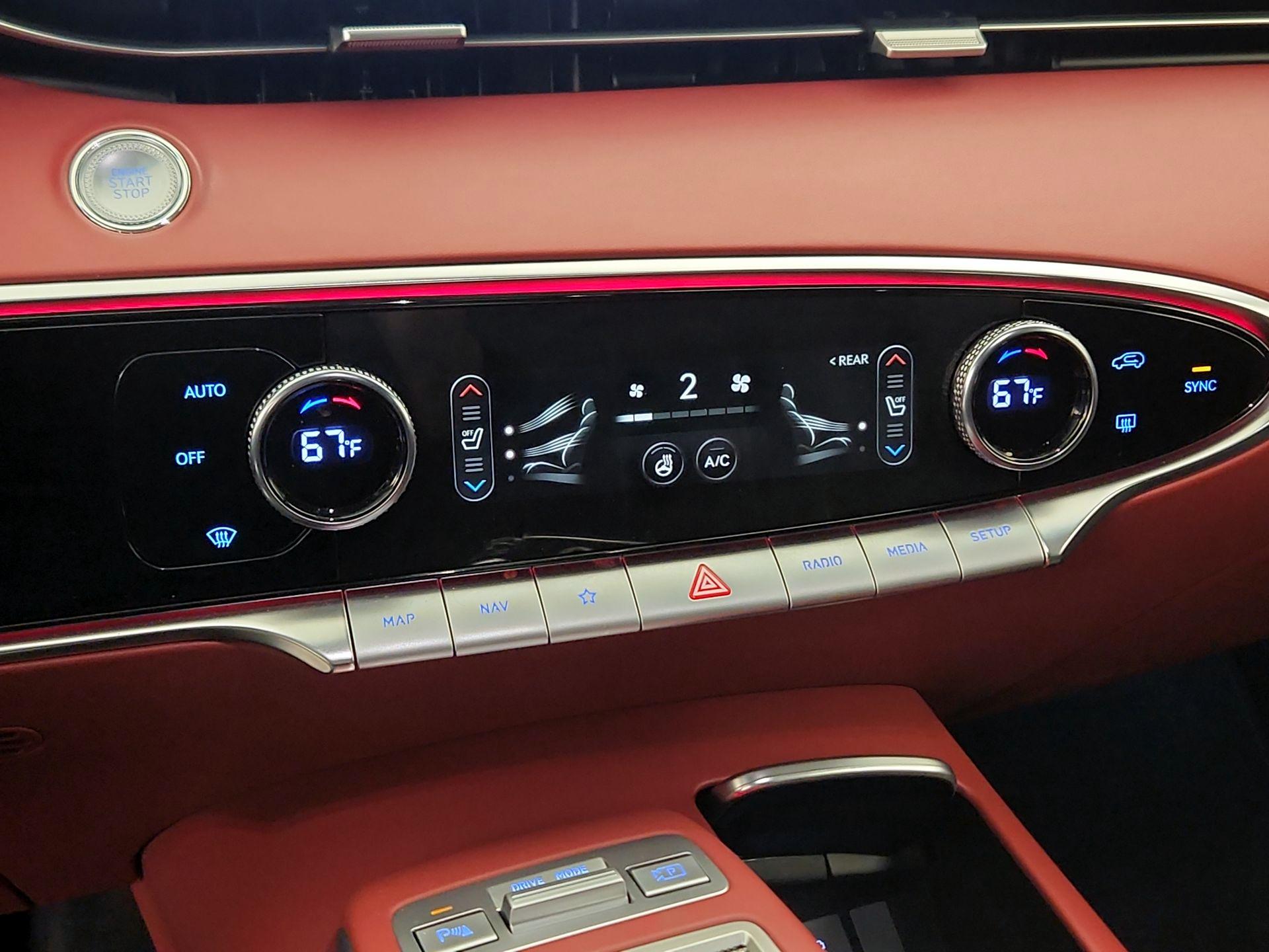 Thumbnail: 2022 Genesis GV70 - 17