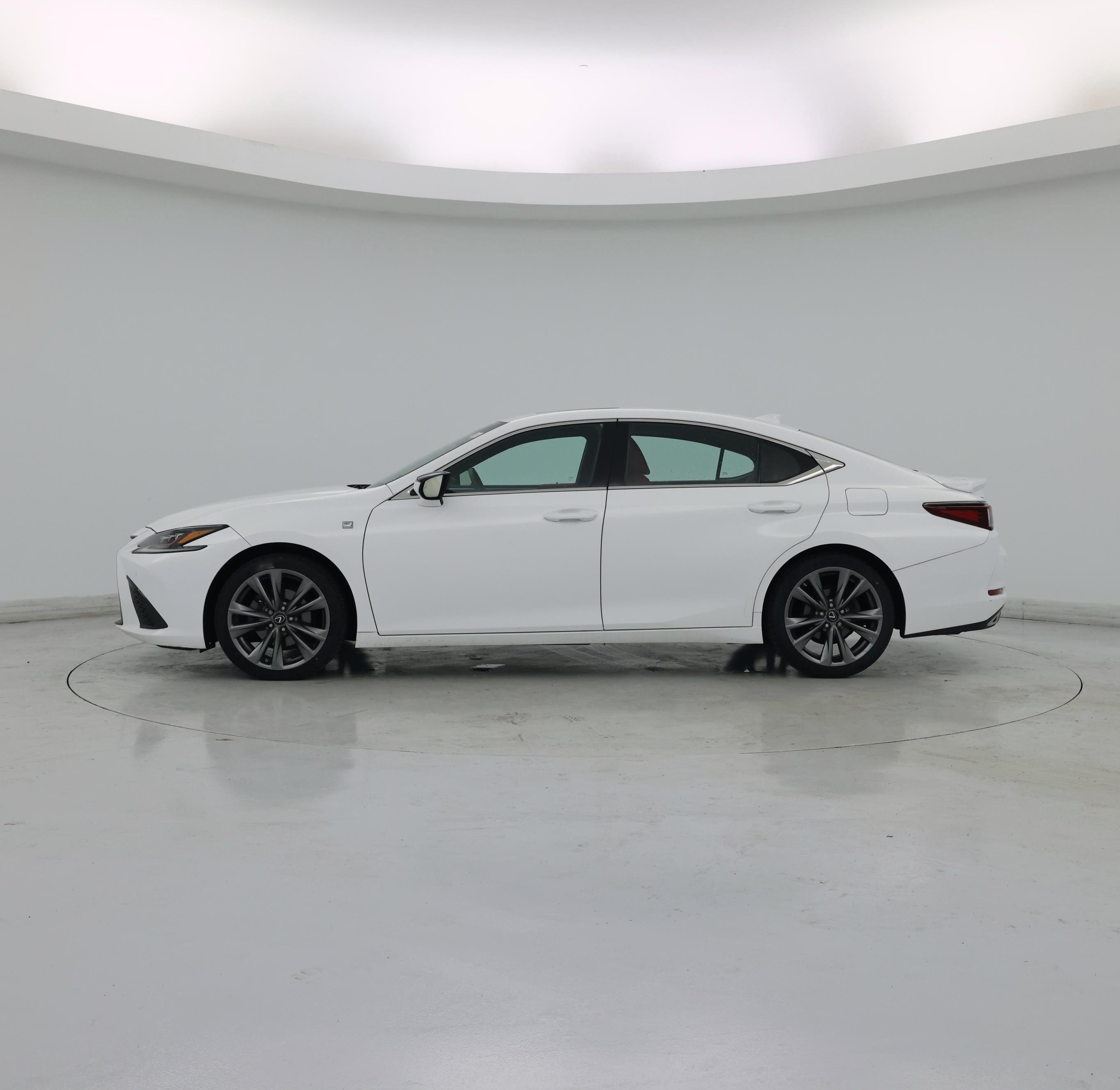 Thumbnail: 2019 Lexus ES - 3