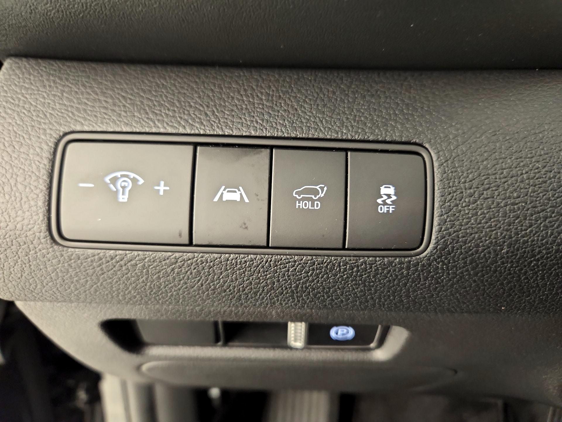 Thumbnail: 2023 Hyundai Santa Fe - 13