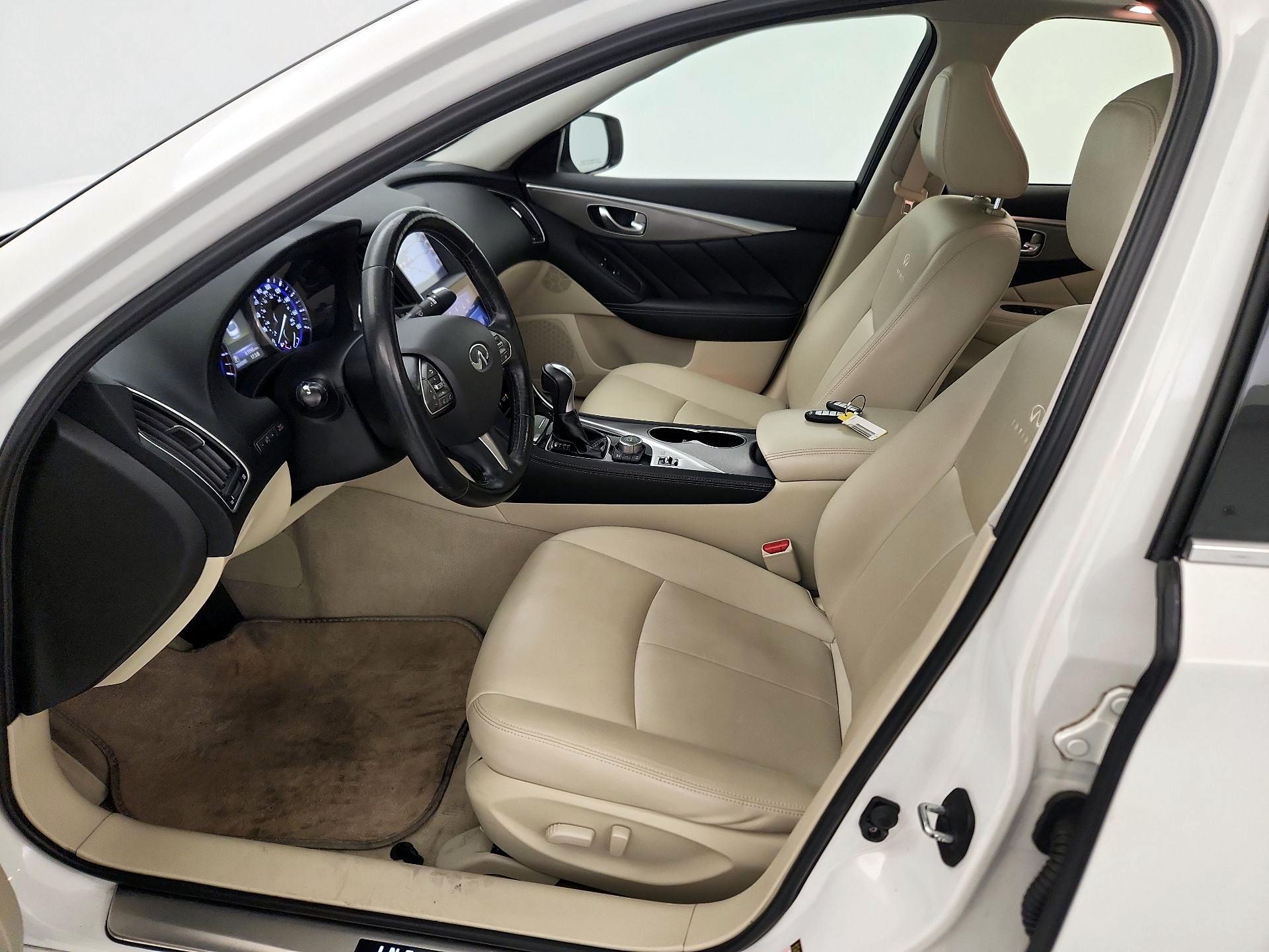 Thumbnail: 2014 INFINITI Q50 - 11