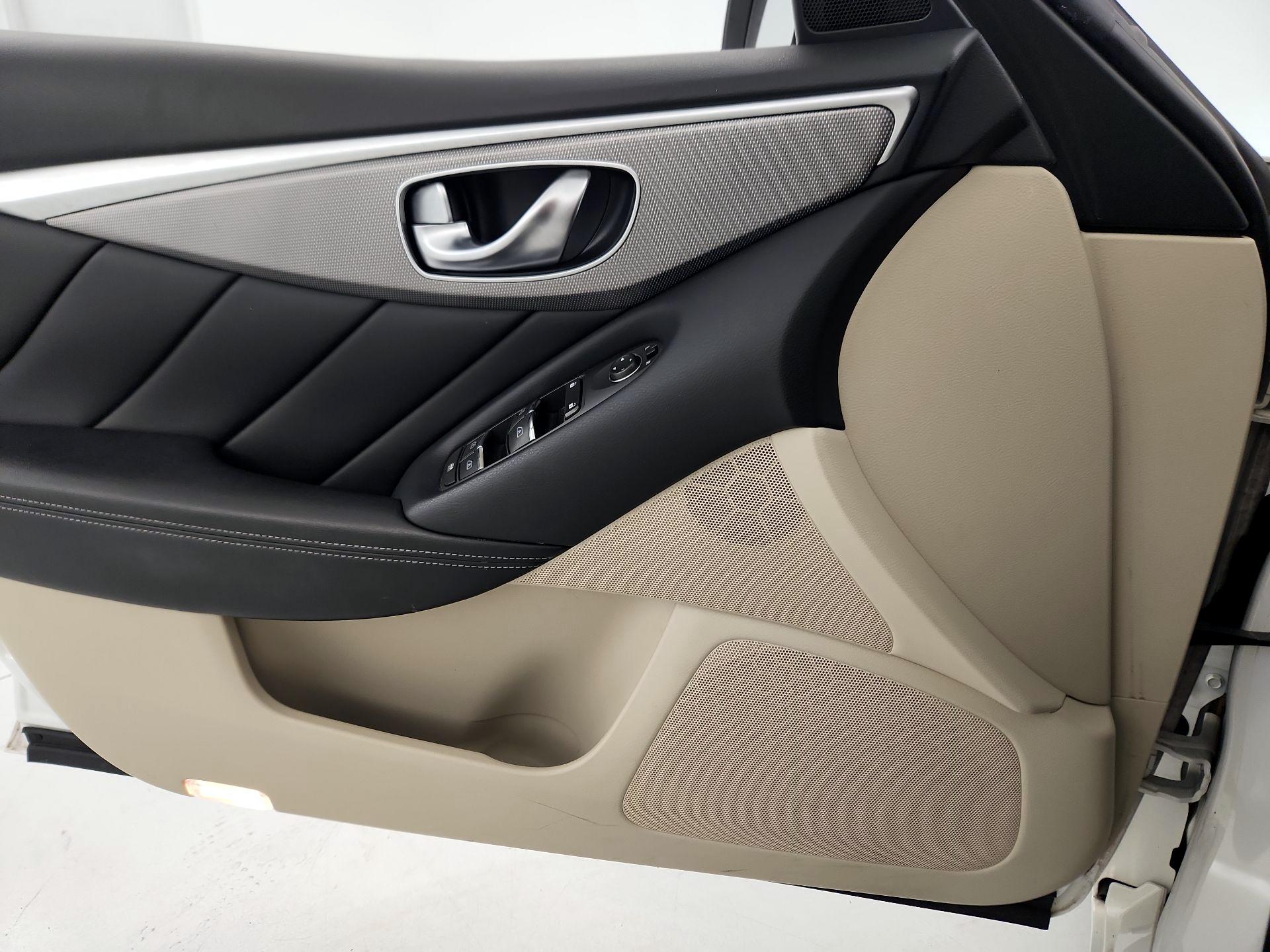 Thumbnail: 2014 INFINITI Q50 - 12