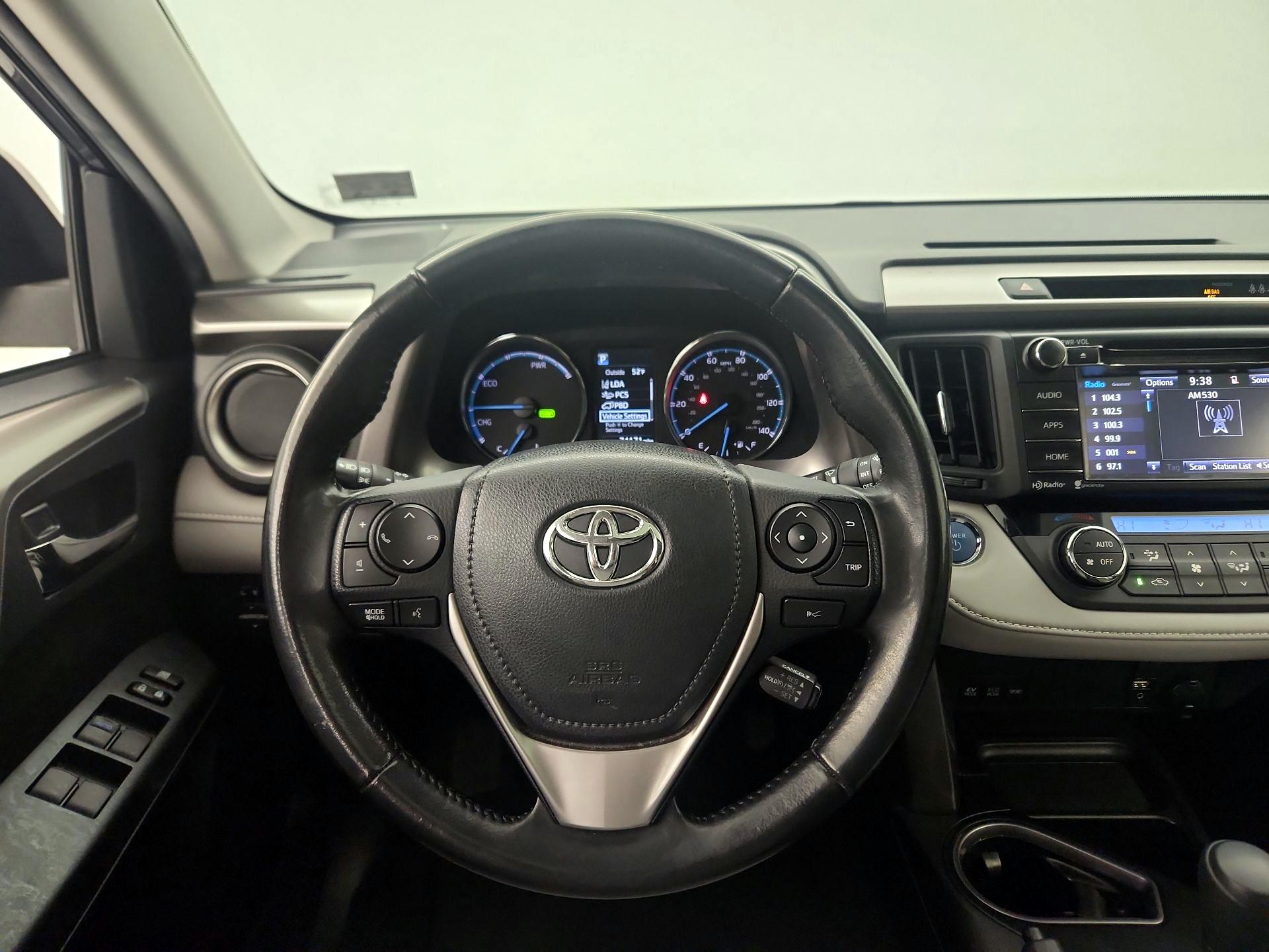 Thumbnail: 2018 Toyota RAV4 - 10
