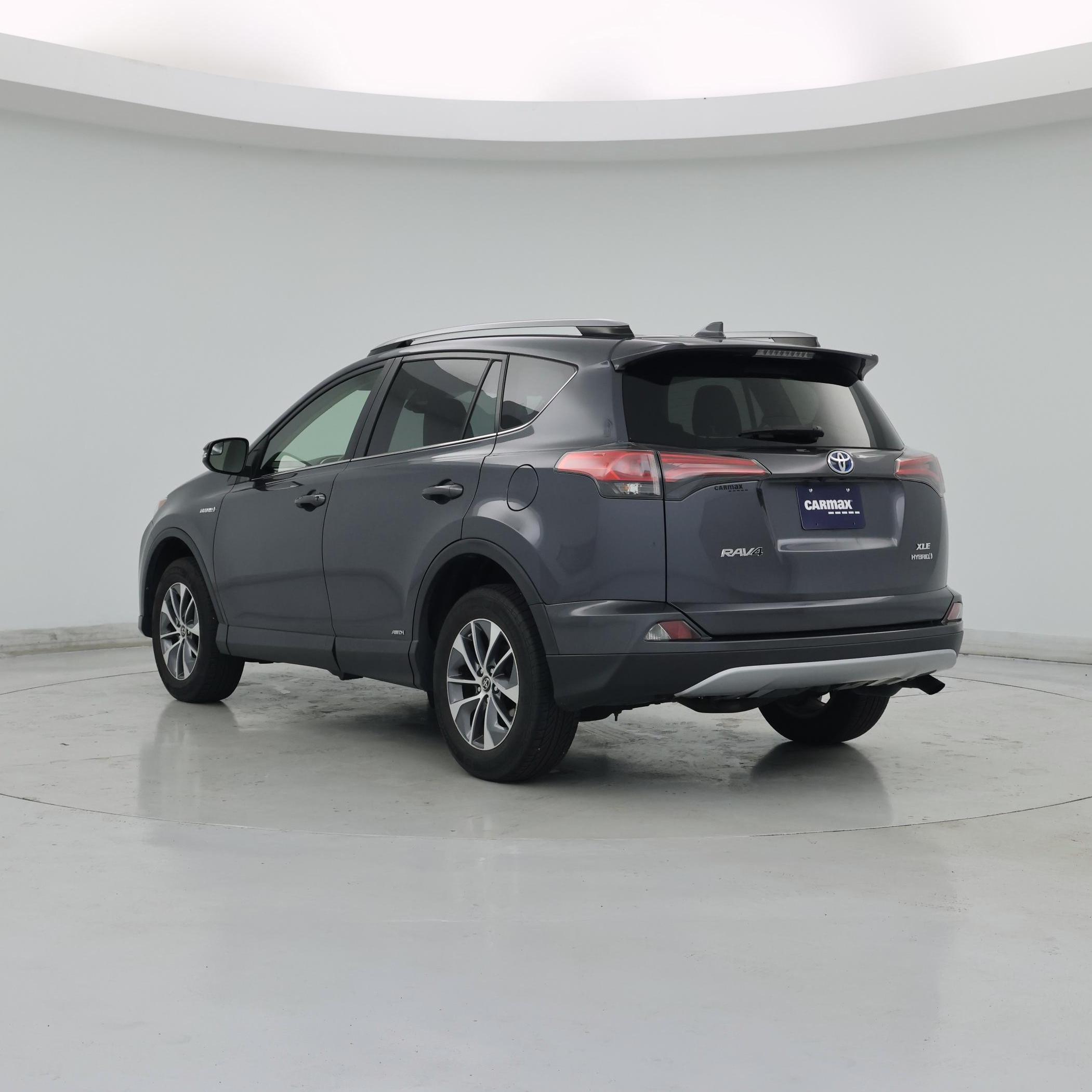 Thumbnail: 2018 Toyota RAV4 - 2