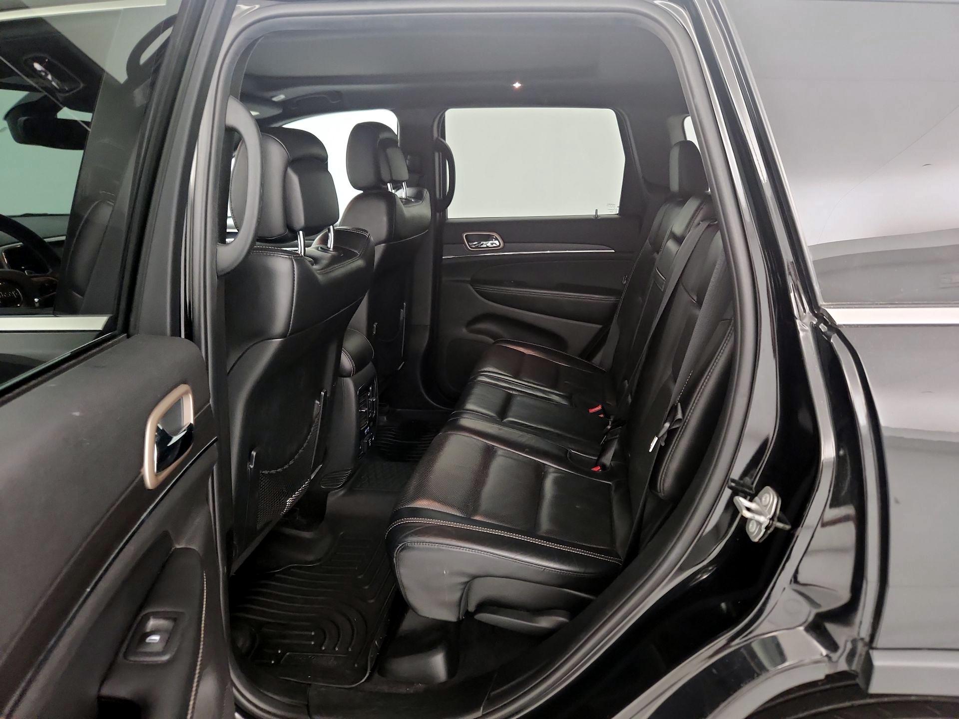 Thumbnail: 2017 Jeep Grand Cherokee - 18