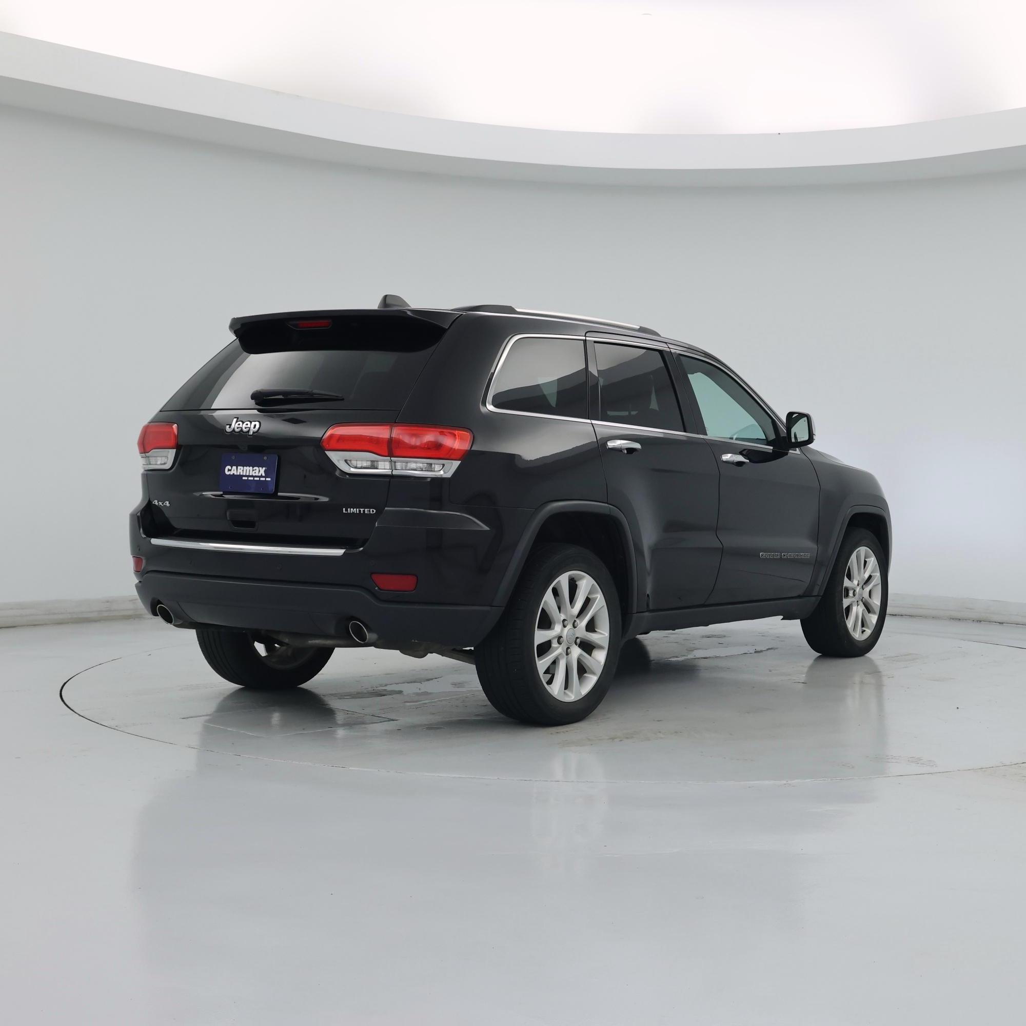 Thumbnail: 2017 Jeep Grand Cherokee - 8
