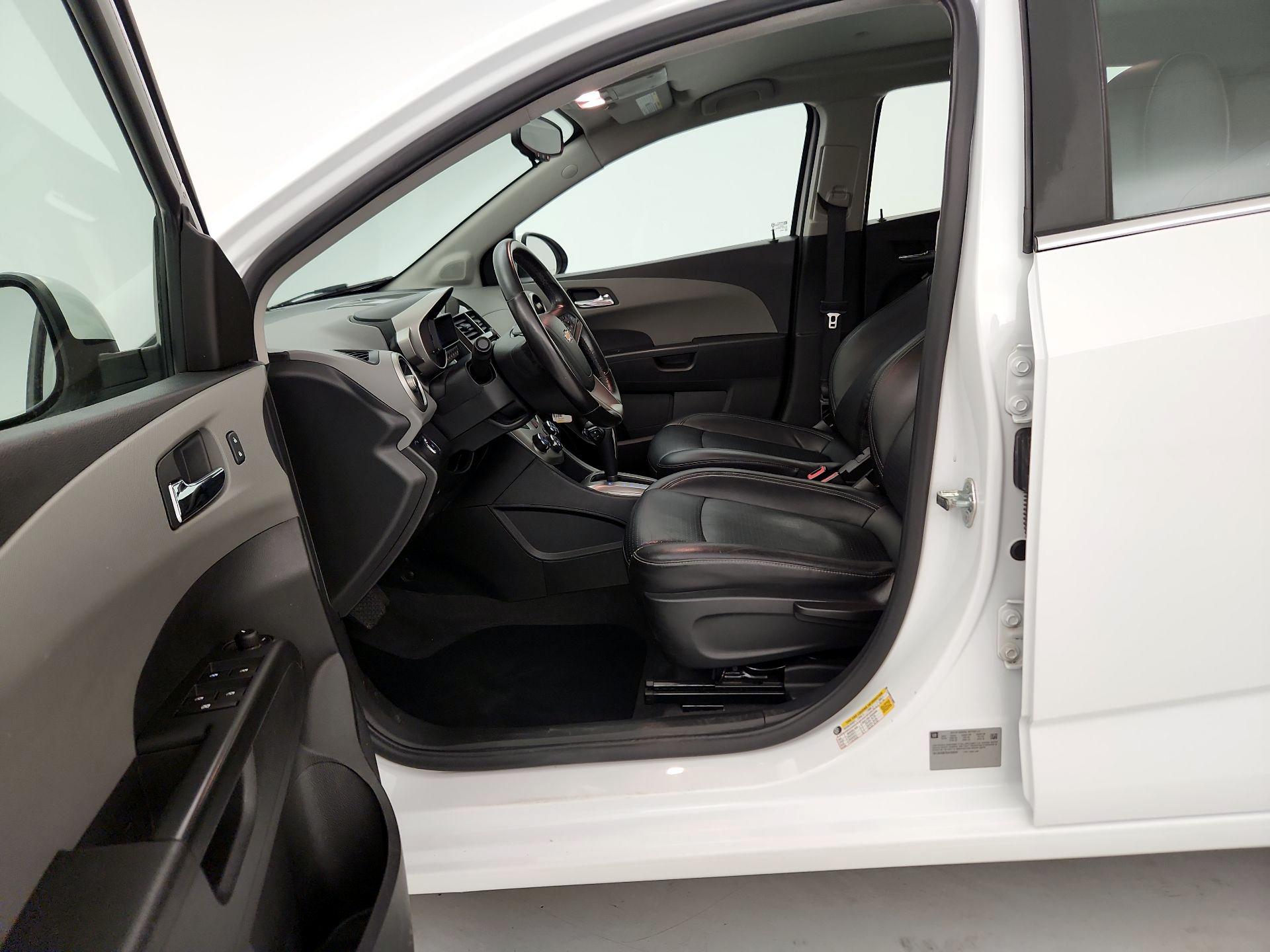 Thumbnail: 2016 Chevrolet Sonic - 11