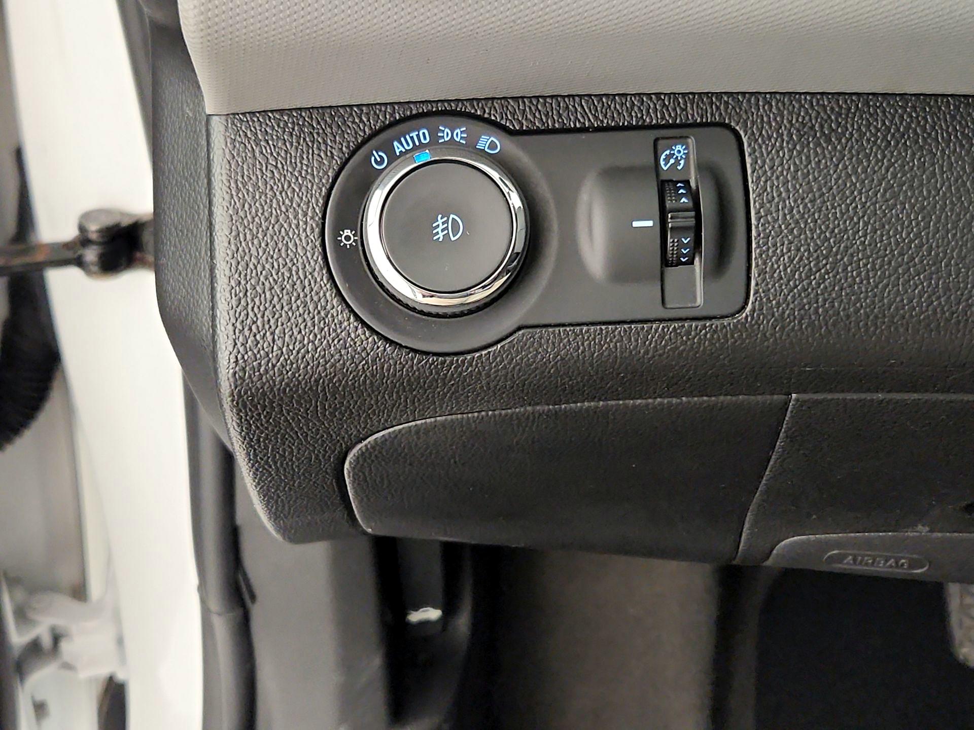 Thumbnail: 2016 Chevrolet Sonic - 13