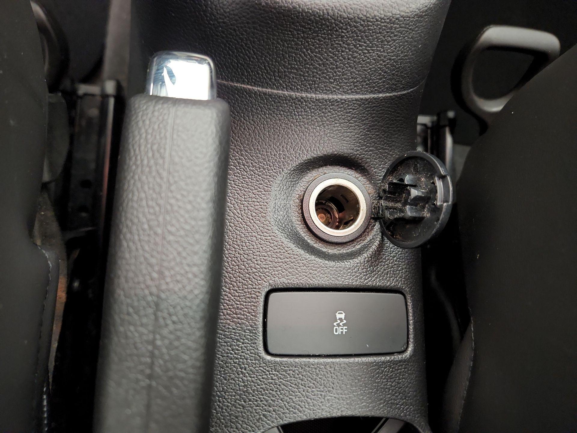 Thumbnail: 2016 Chevrolet Sonic - 18