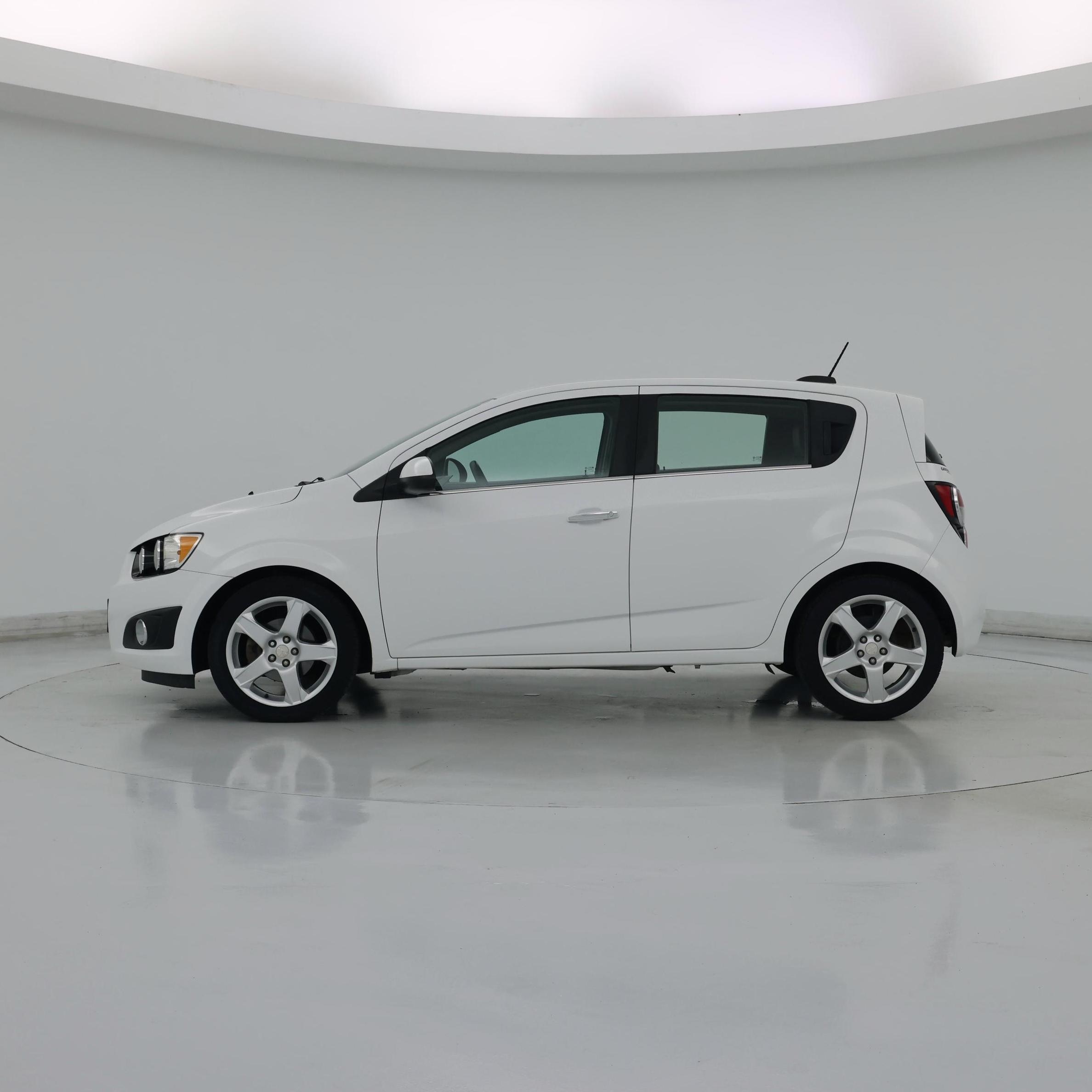 Thumbnail: 2016 Chevrolet Sonic - 3