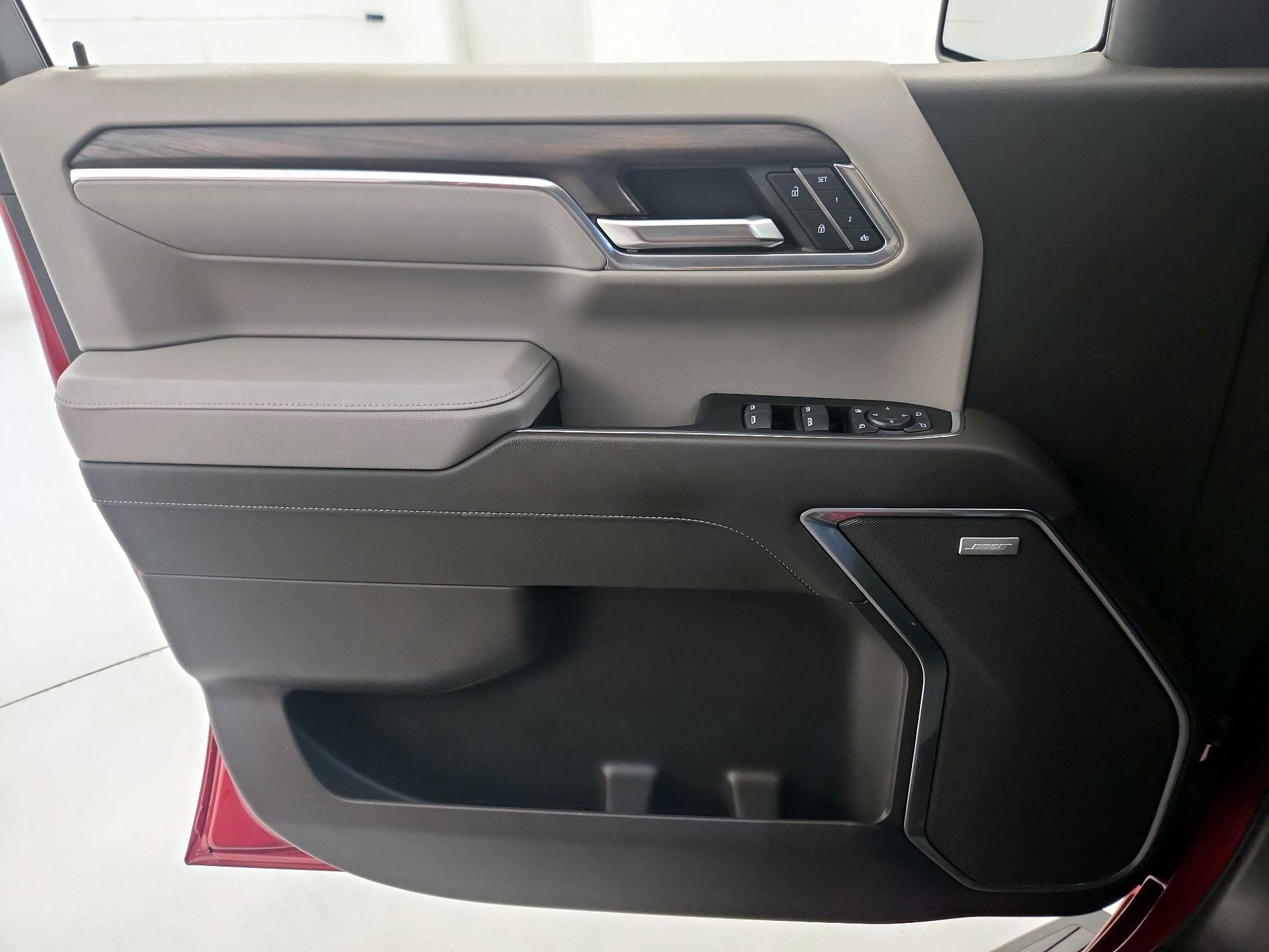 Thumbnail: 2023 GMC Sierra 1500 - 12