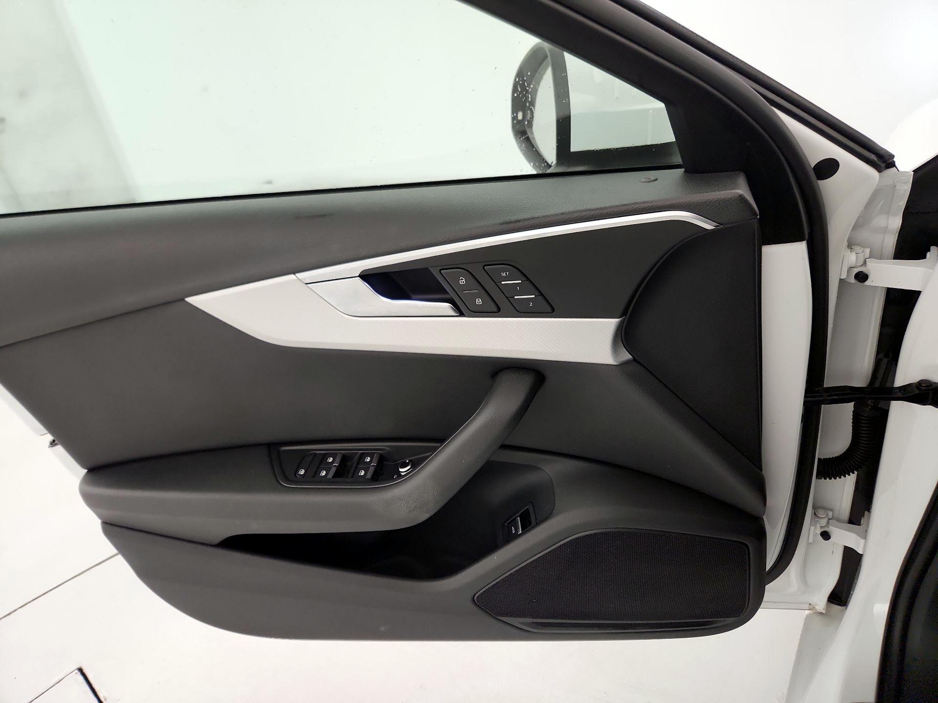 Thumbnail: 2017 Audi A4 - 12