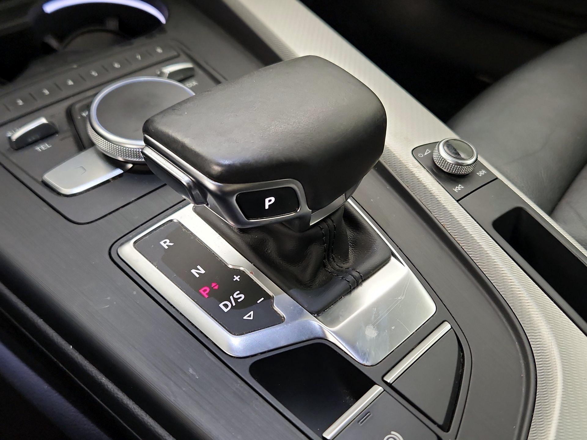 Thumbnail: 2017 Audi A4 - 17