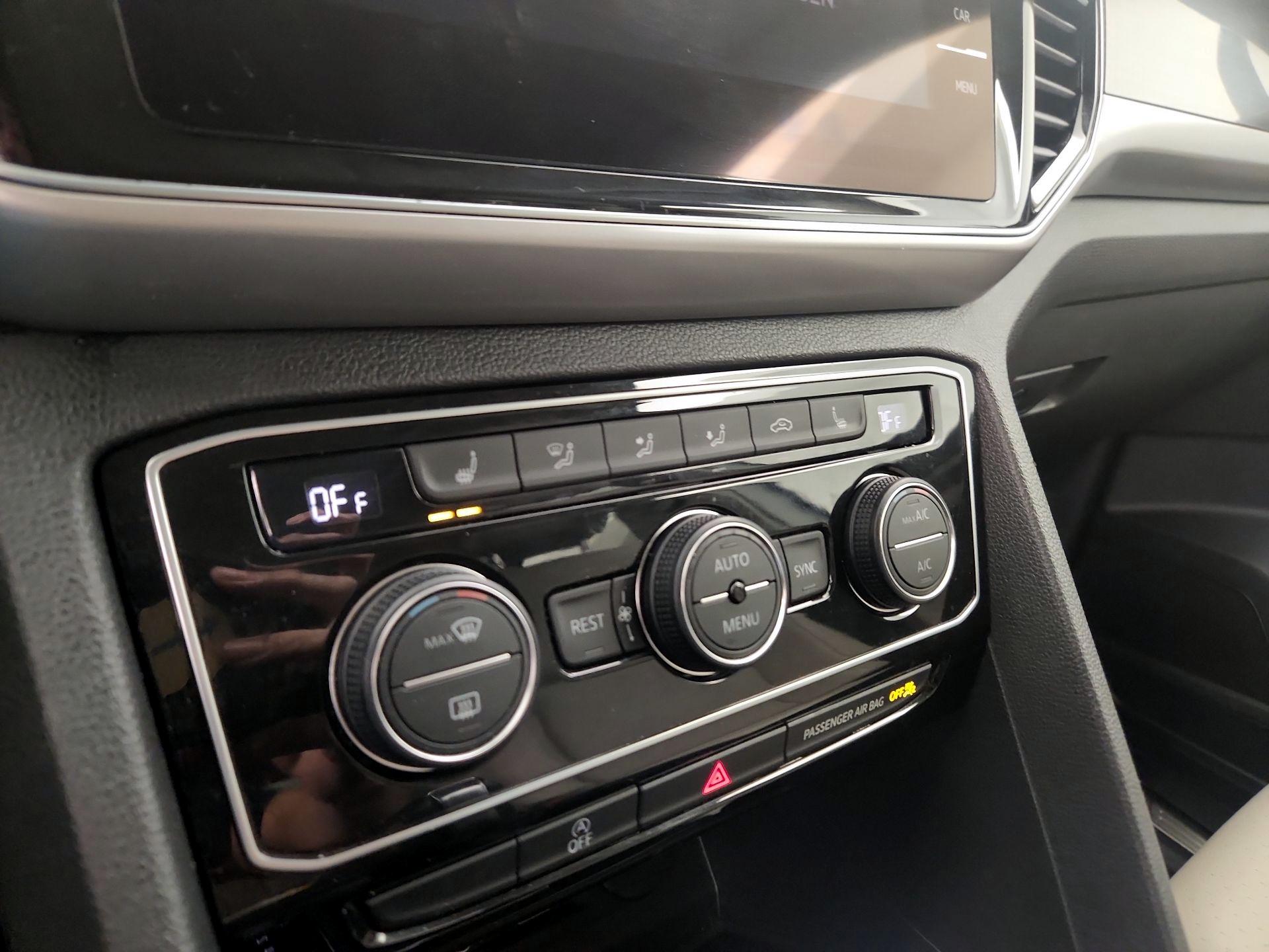 Thumbnail: 2018 Volkswagen Atlas - 16