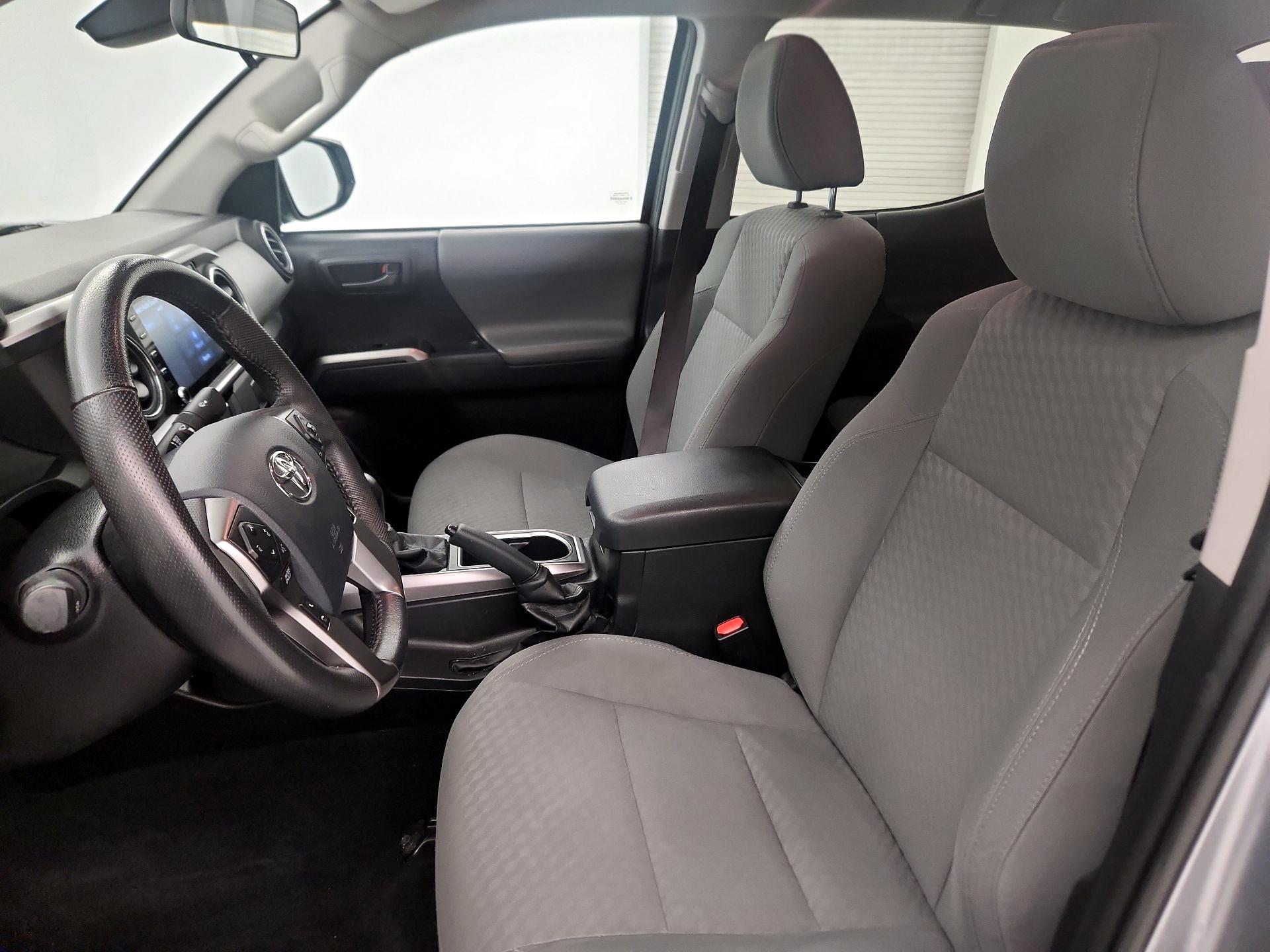 Thumbnail: 2020 Toyota Tacoma - 11