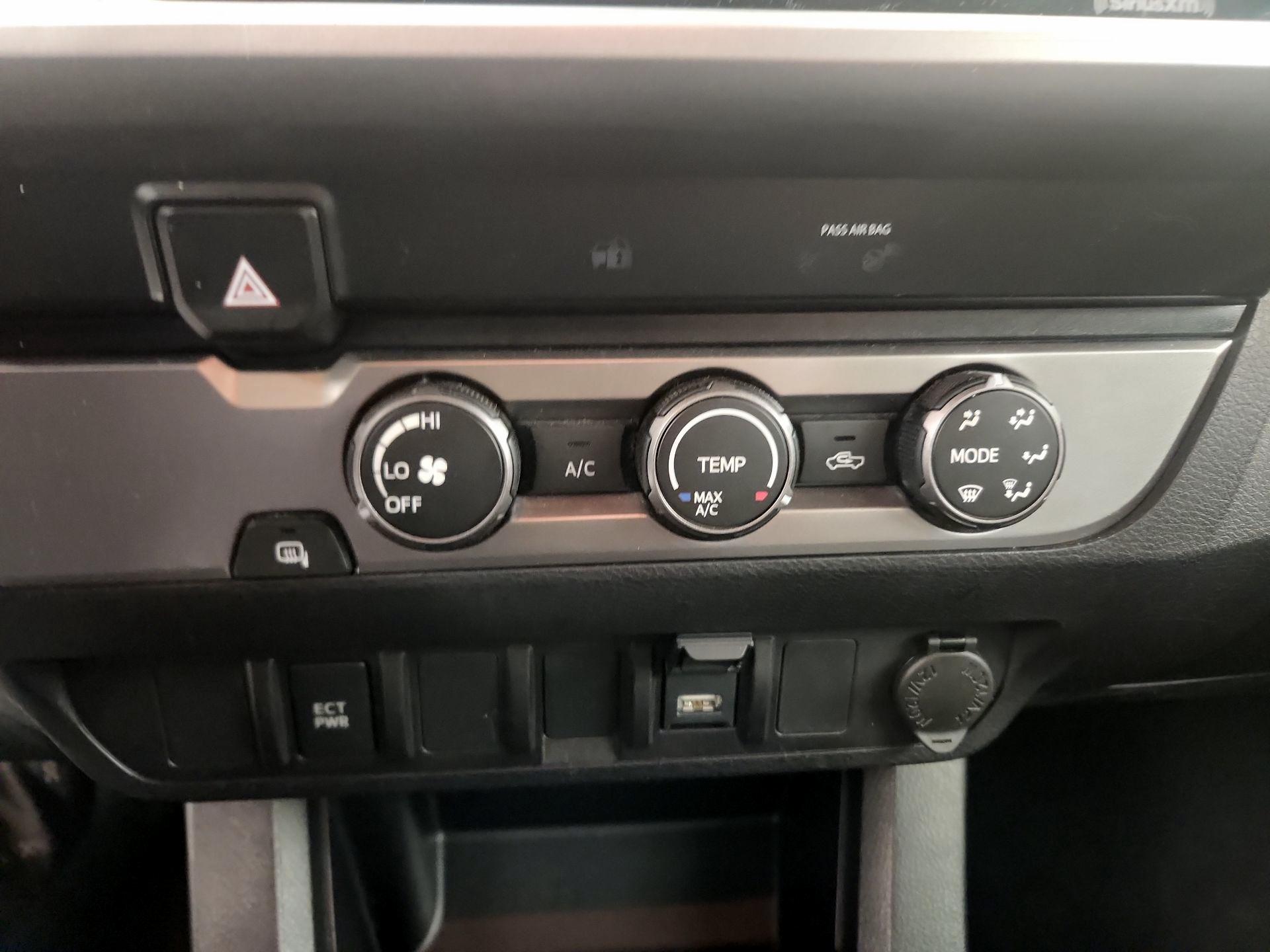 Thumbnail: 2020 Toyota Tacoma - 16