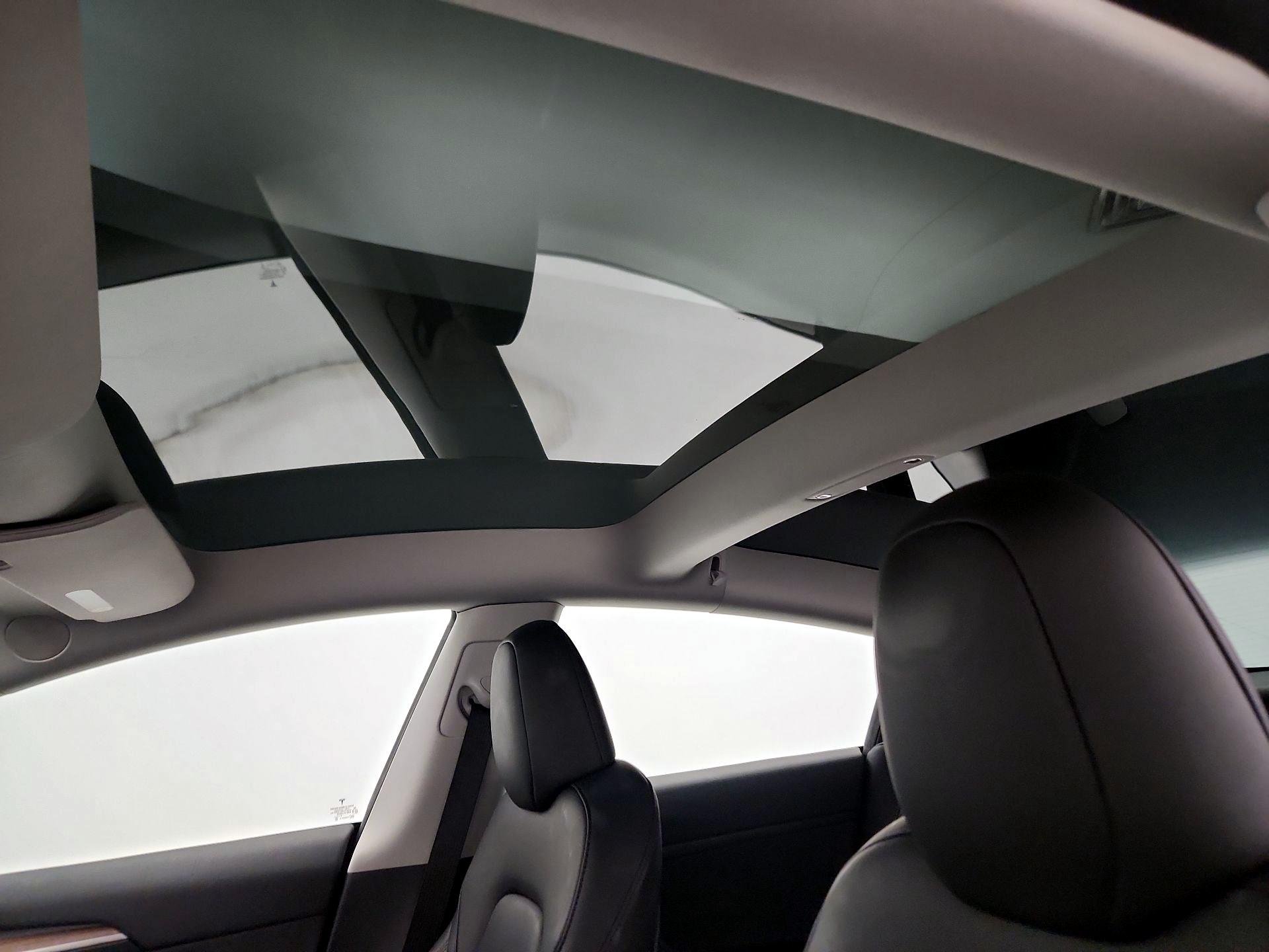 Thumbnail: 2023 Tesla Model 3 - 19