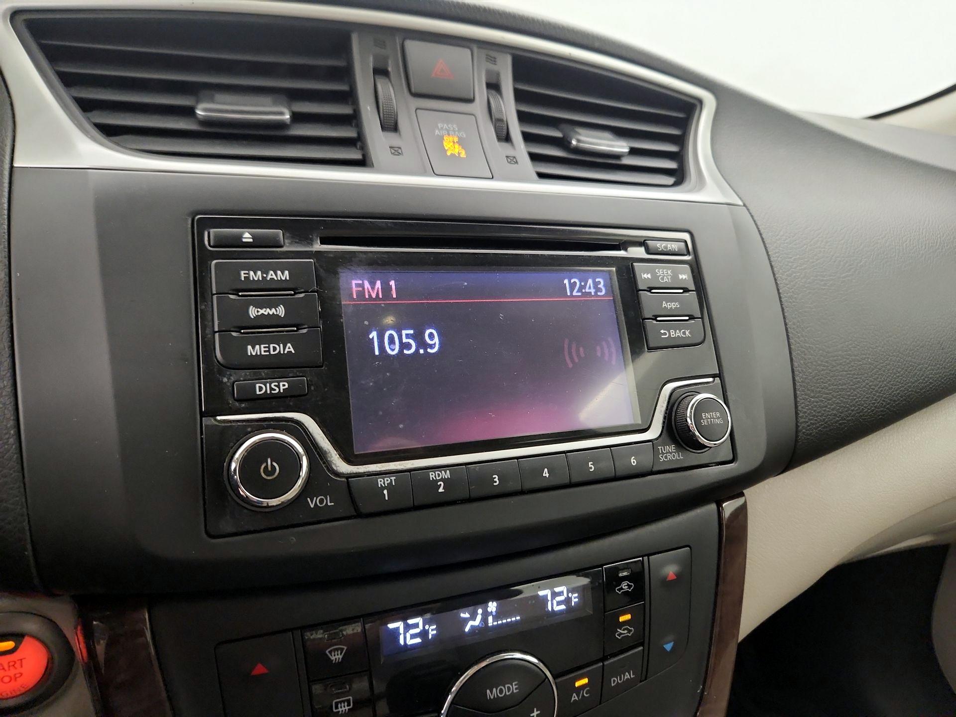 Thumbnail: 2015 Nissan Sentra - 15