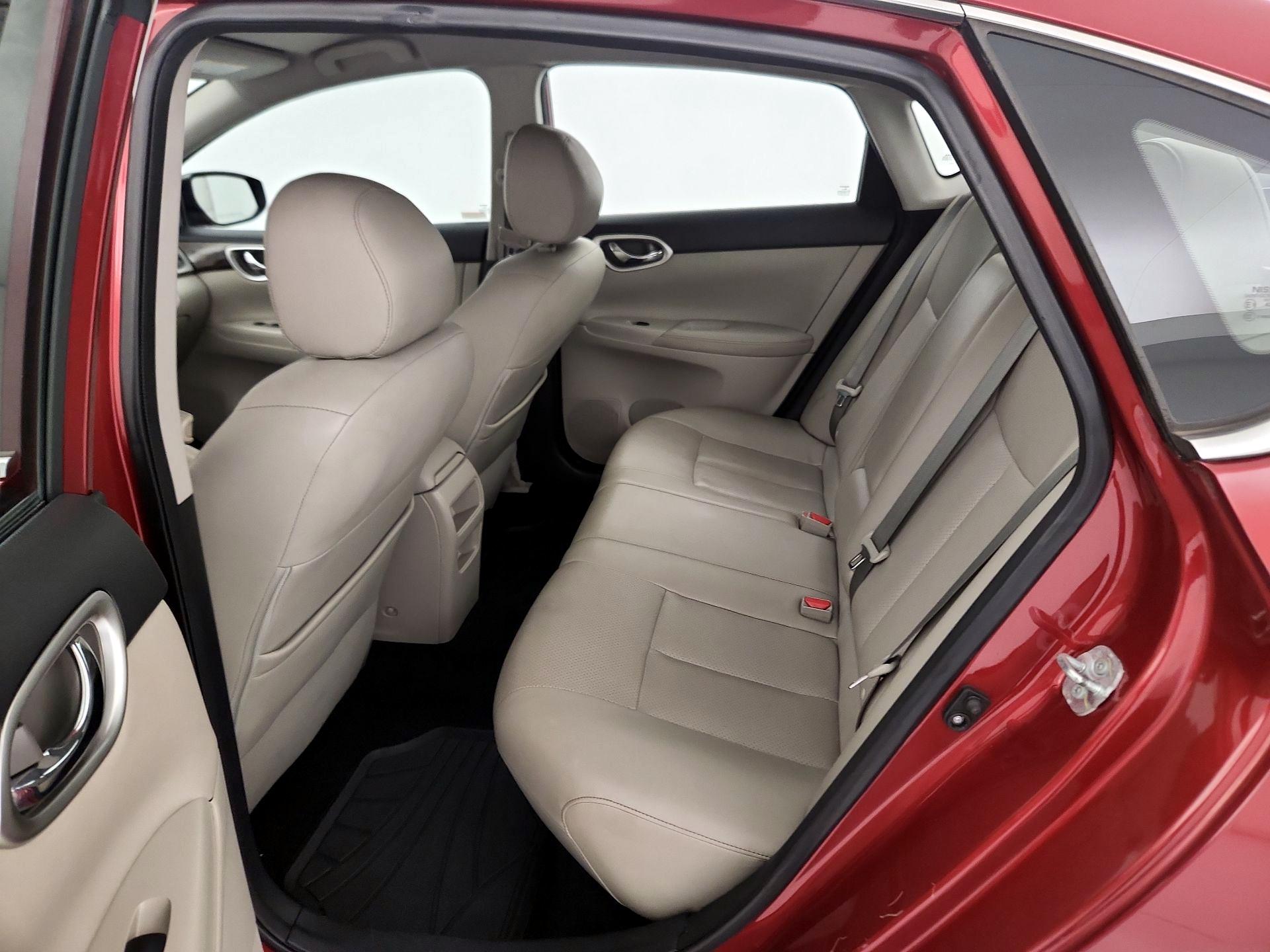 Thumbnail: 2015 Nissan Sentra - 18