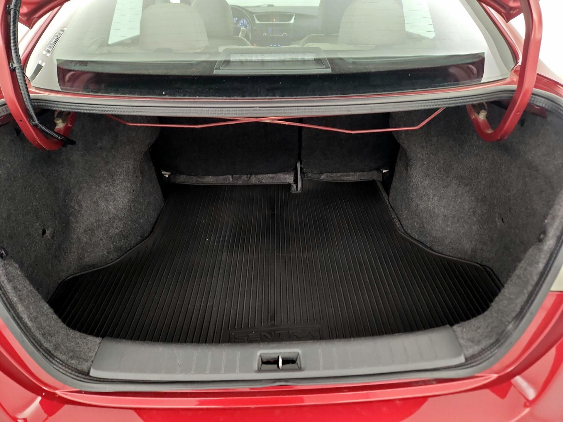 Thumbnail: 2015 Nissan Sentra - 19