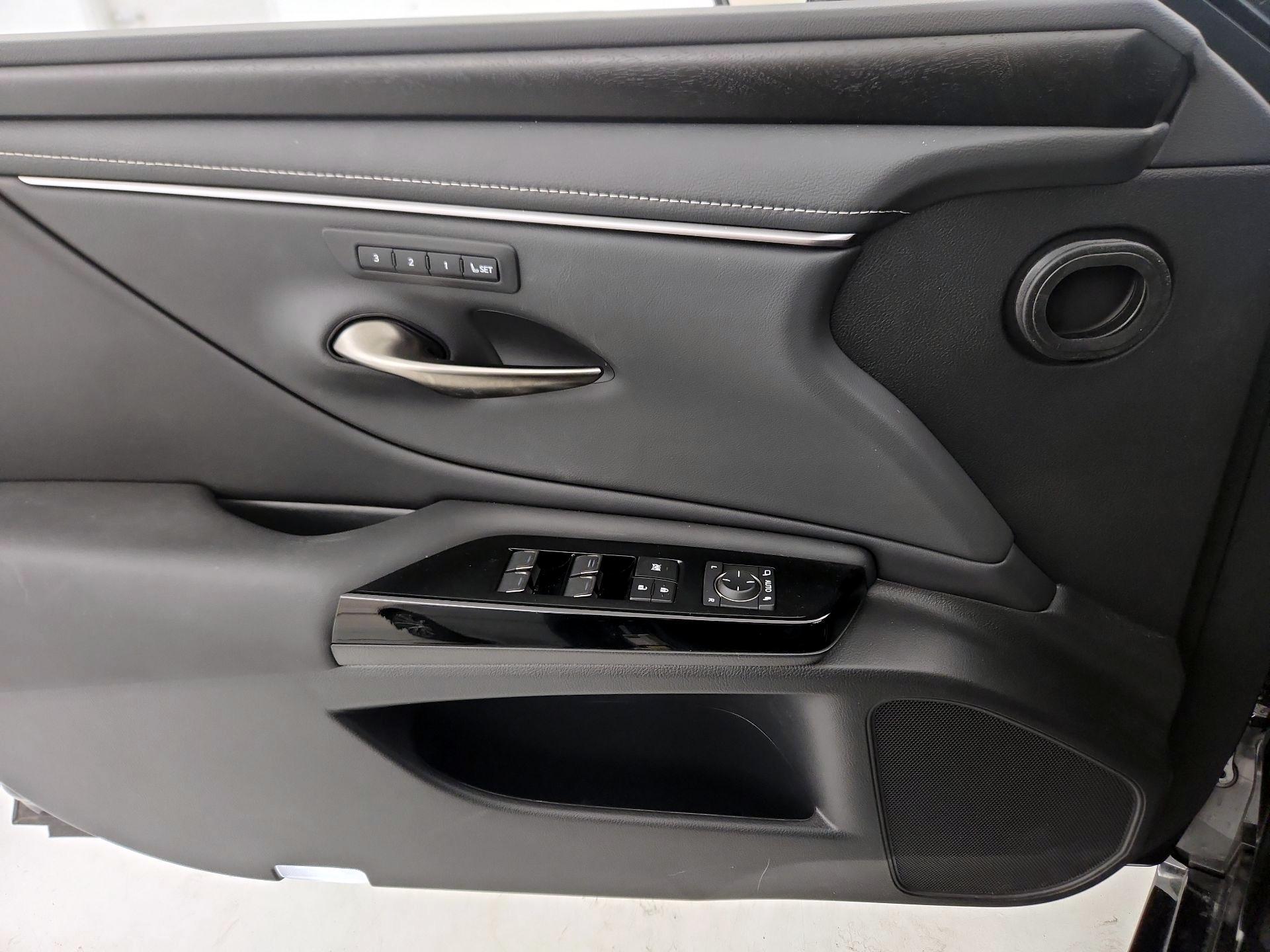 Thumbnail: 2024 Lexus ES - 12