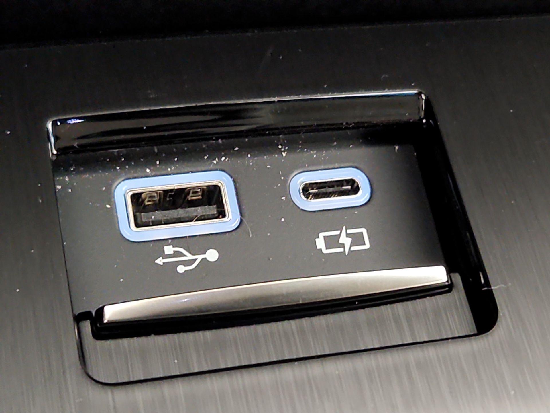 Thumbnail: 2024 Lexus ES - 18