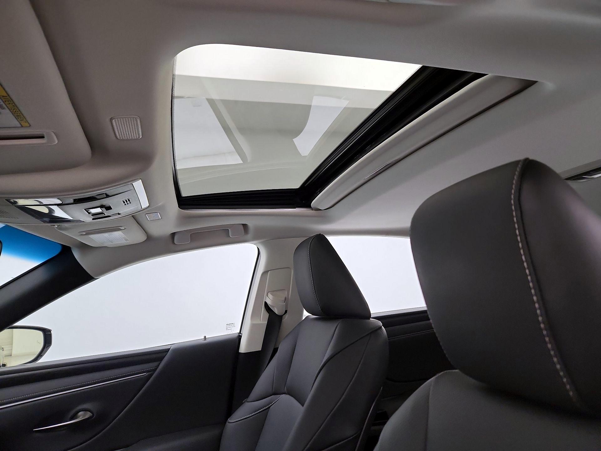 Thumbnail: 2024 Lexus ES - 19