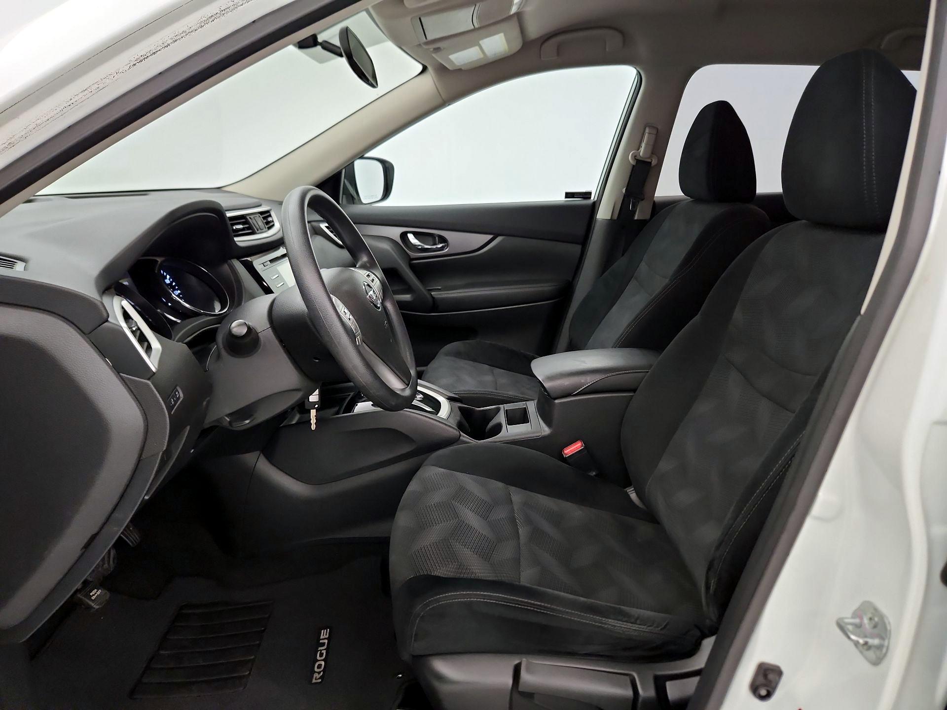 Thumbnail: 2016 Nissan Rogue - 11