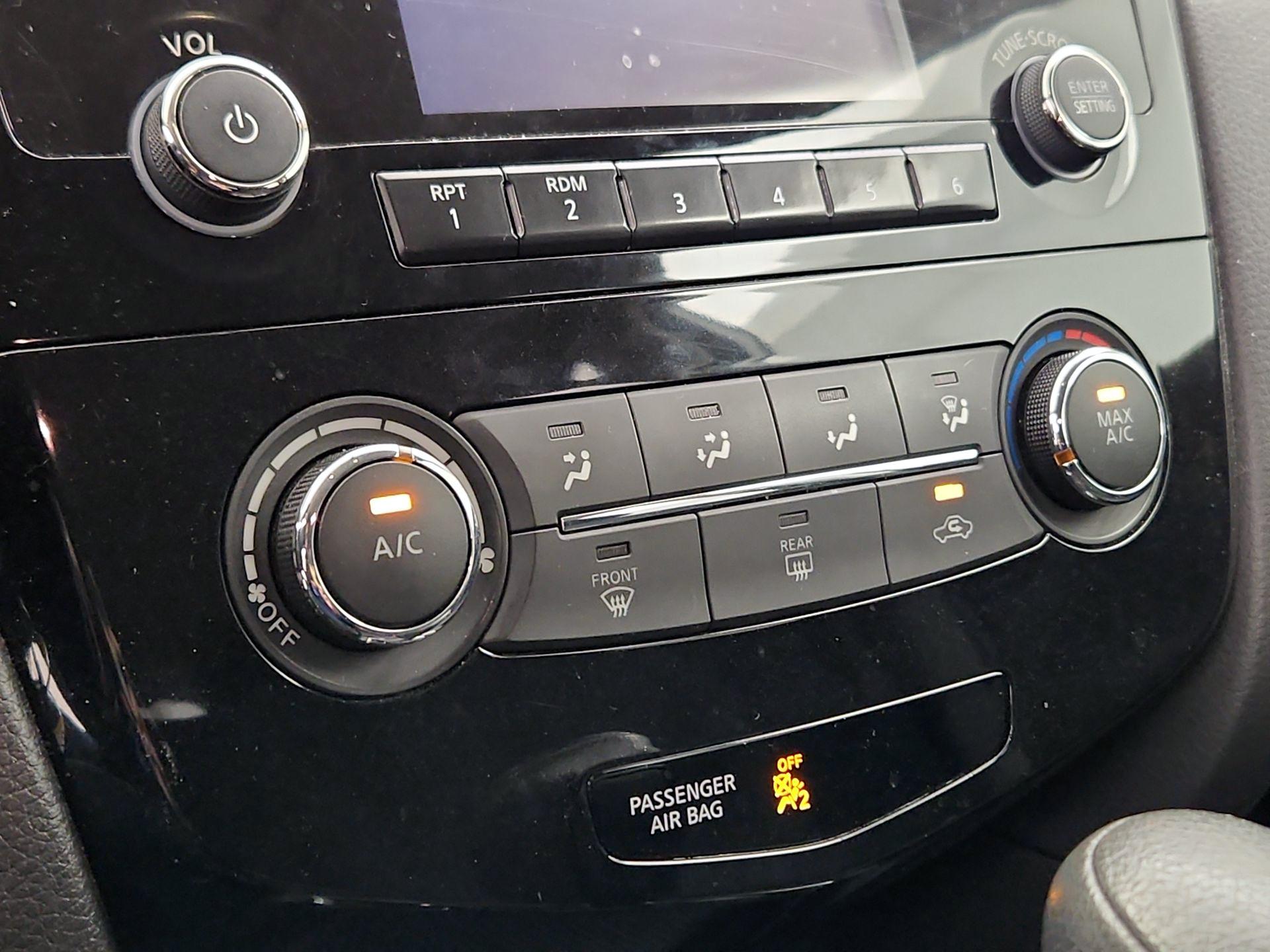 Thumbnail: 2016 Nissan Rogue - 16