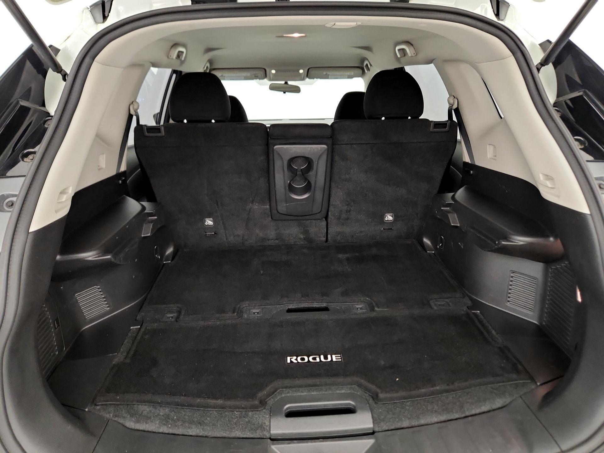 Thumbnail: 2016 Nissan Rogue - 20