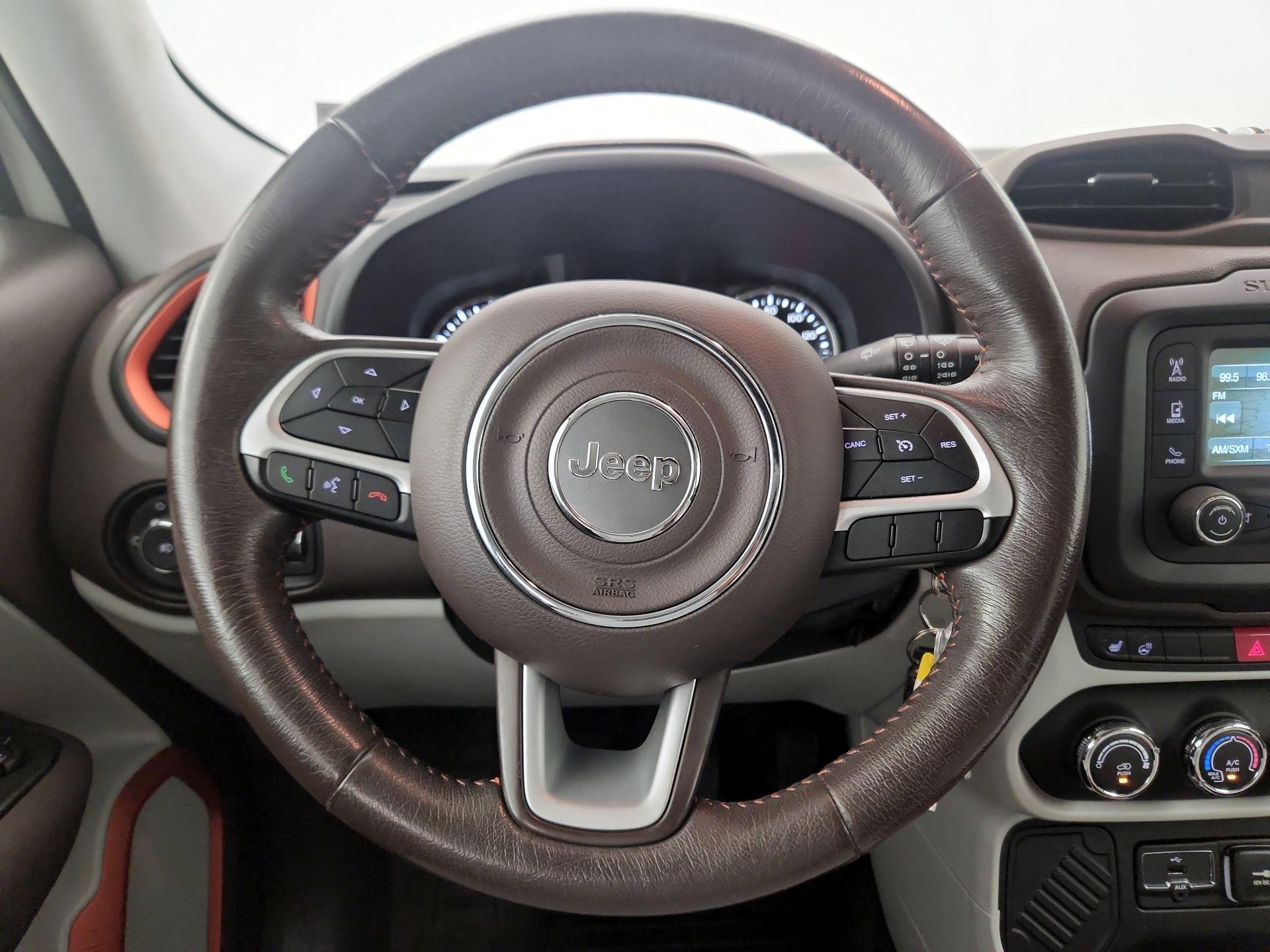 Thumbnail: 2016 Jeep Renegade - 10