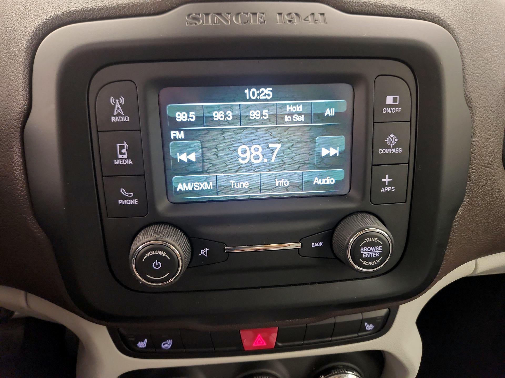 Thumbnail: 2016 Jeep Renegade - 15