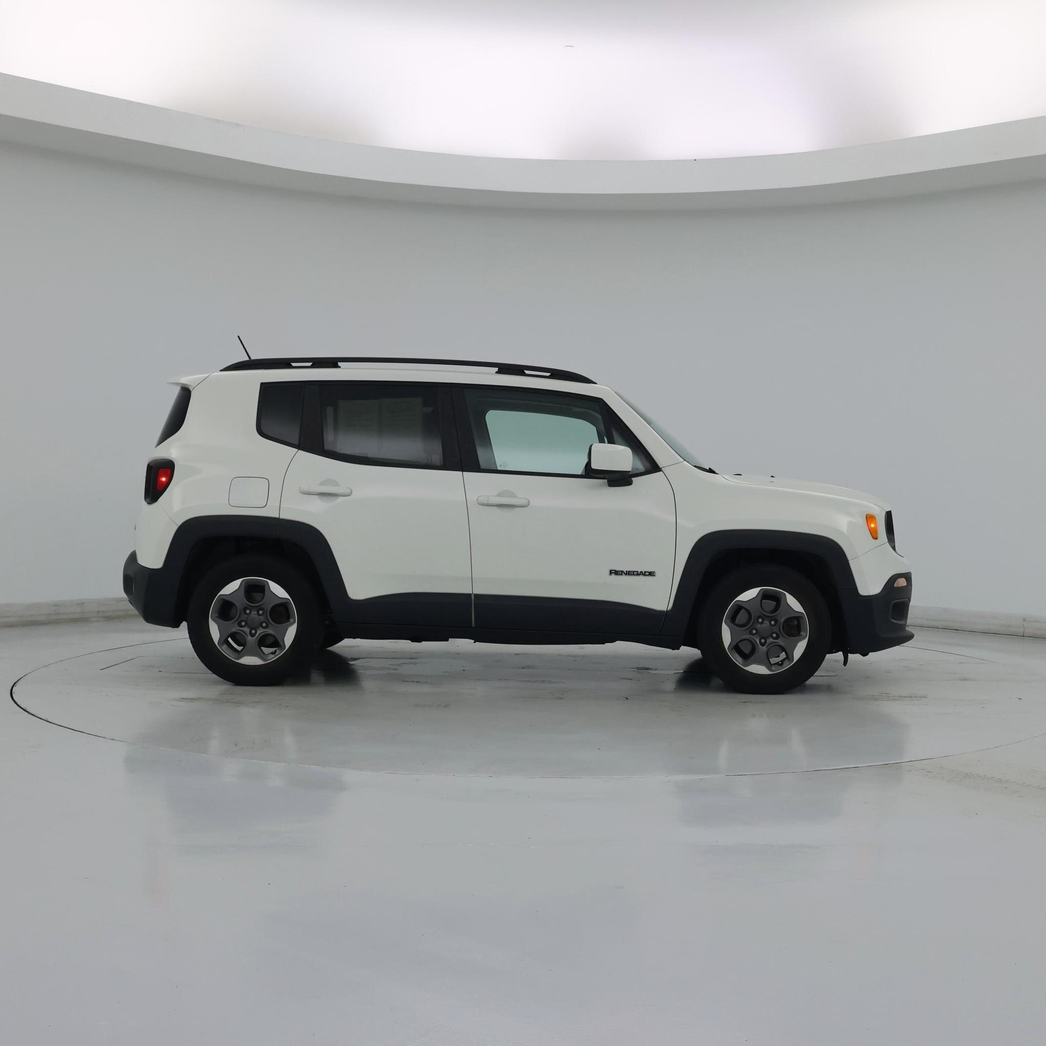 Thumbnail: 2016 Jeep Renegade - 7