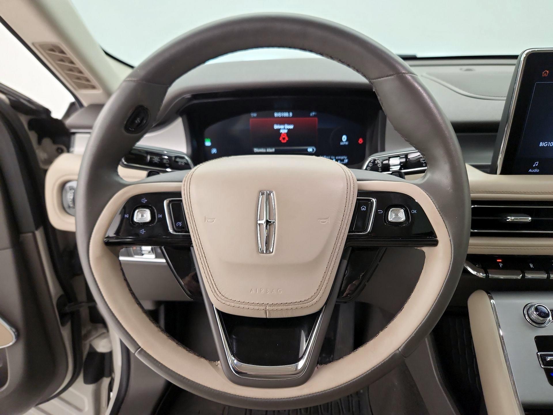 Thumbnail: 2022 Lincoln Aviator - 10