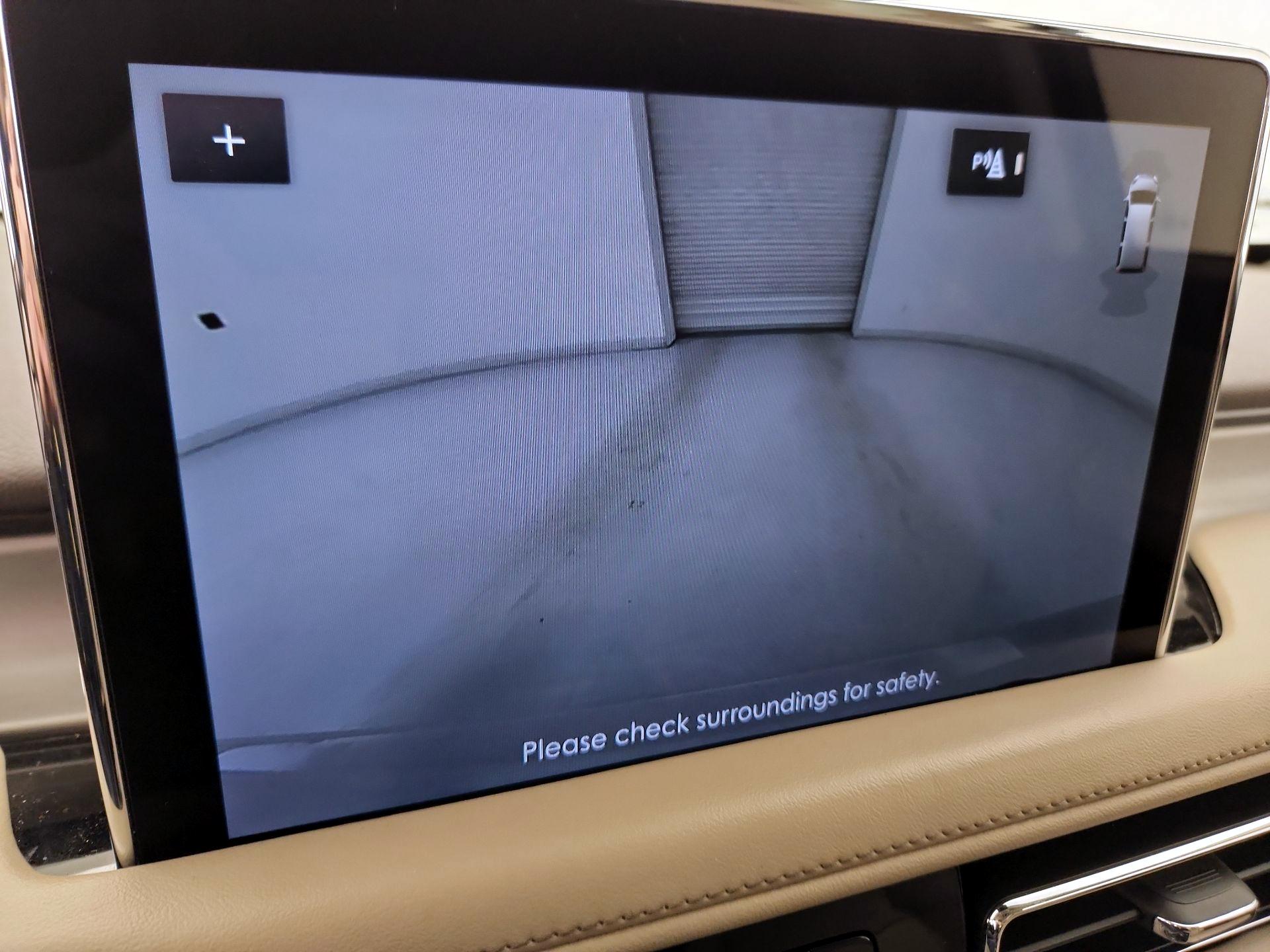 Thumbnail: 2022 Lincoln Aviator - 15