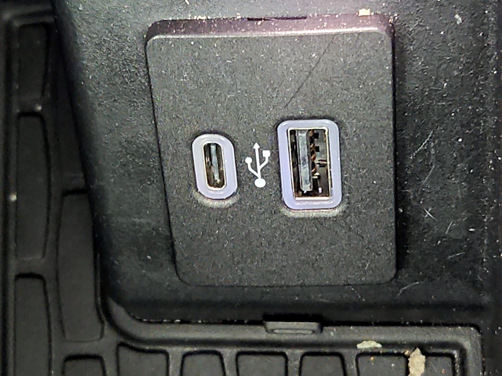 Thumbnail: 2022 Lincoln Aviator - 19