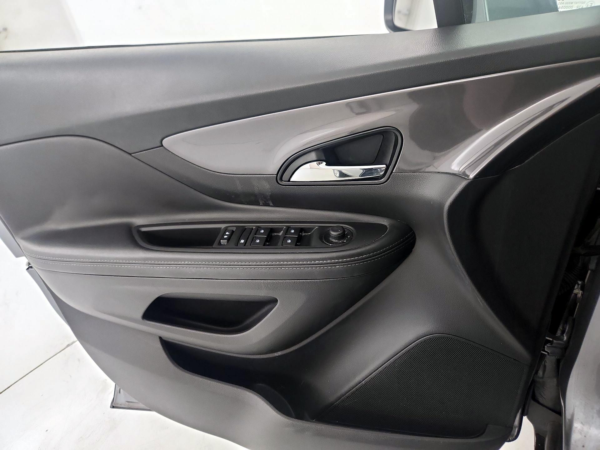 Thumbnail: 2020 Buick Encore - 12