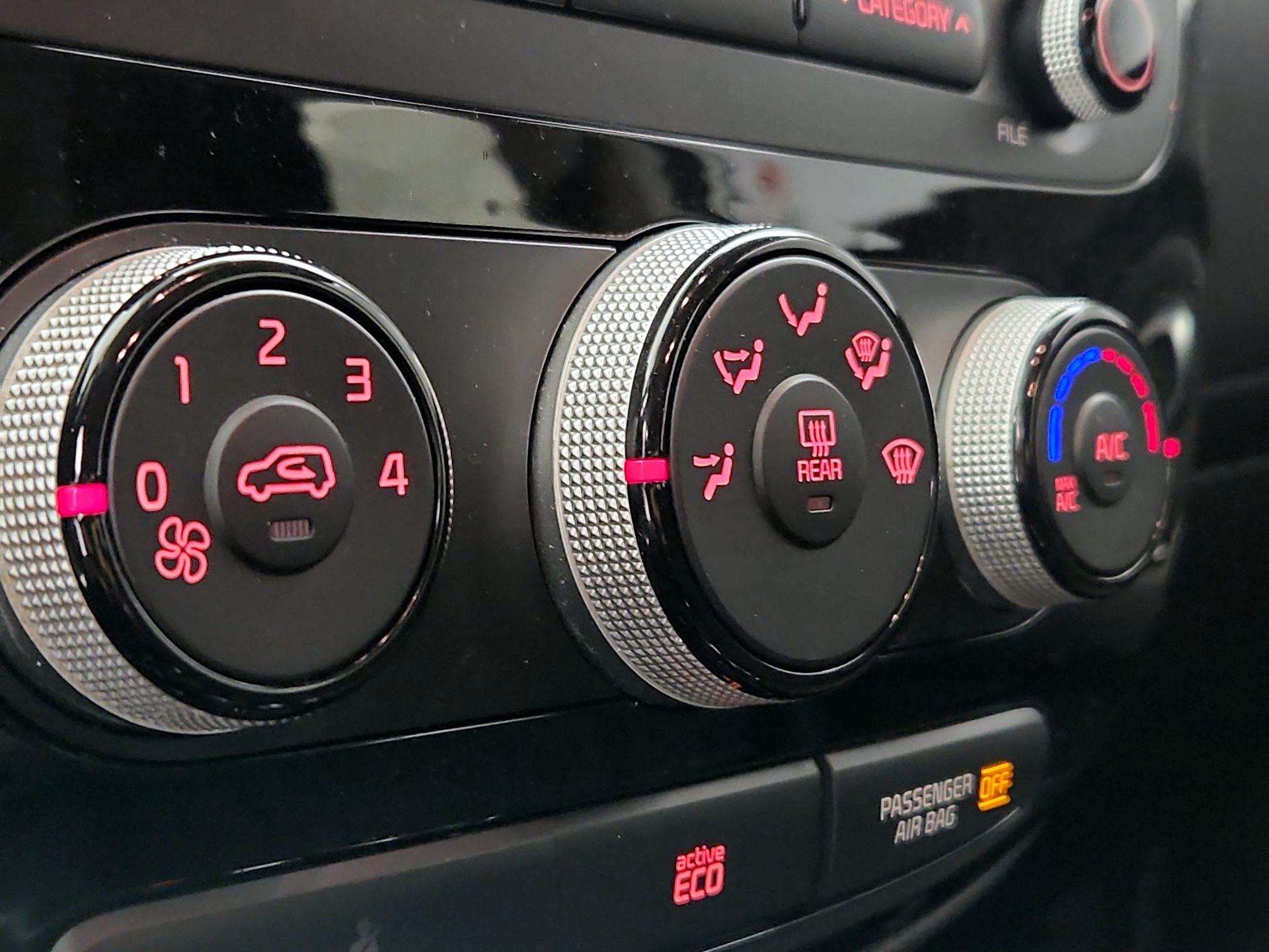 Thumbnail: 2015 Kia Soul - 16