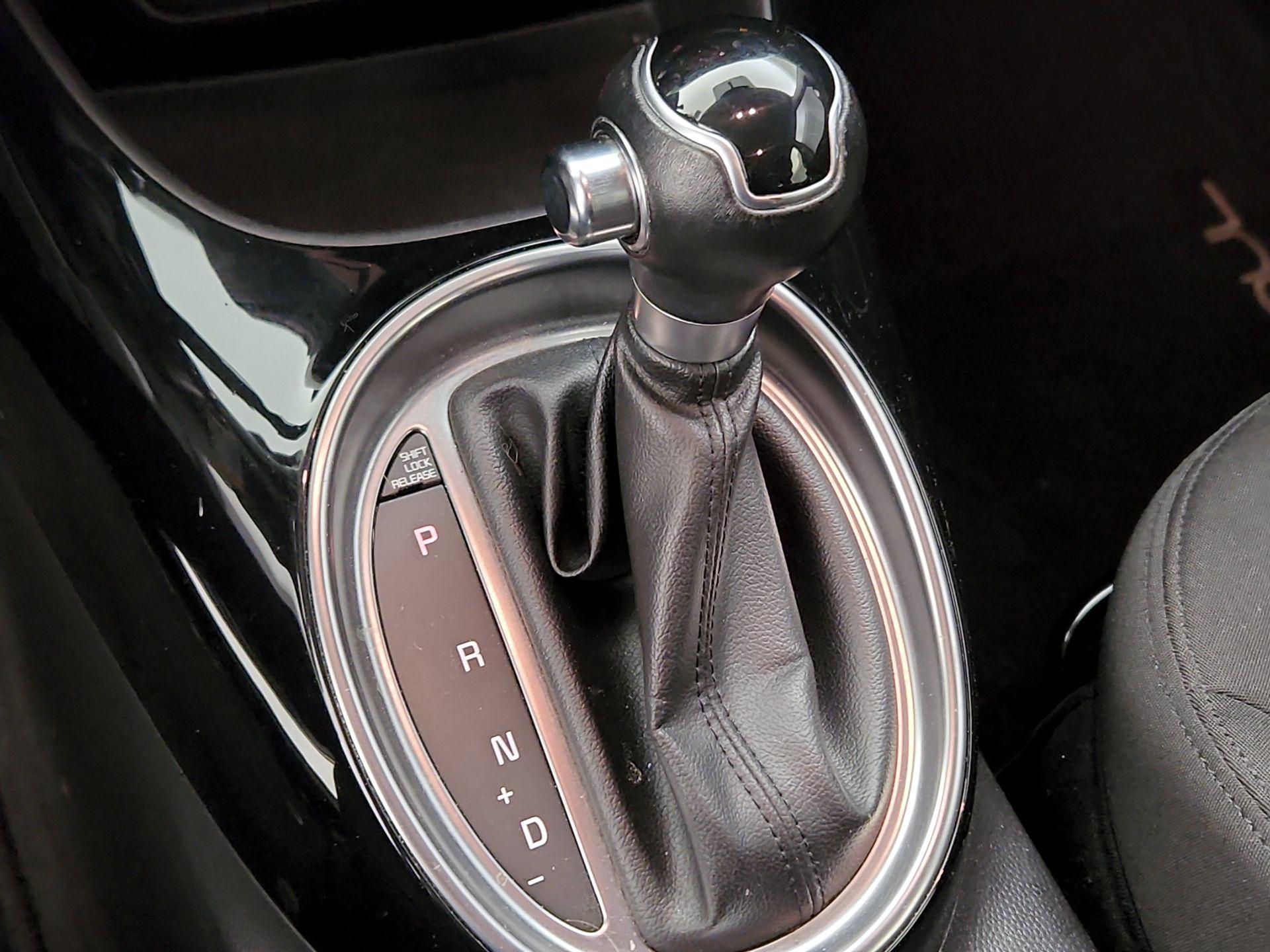 Thumbnail: 2015 Kia Soul - 17
