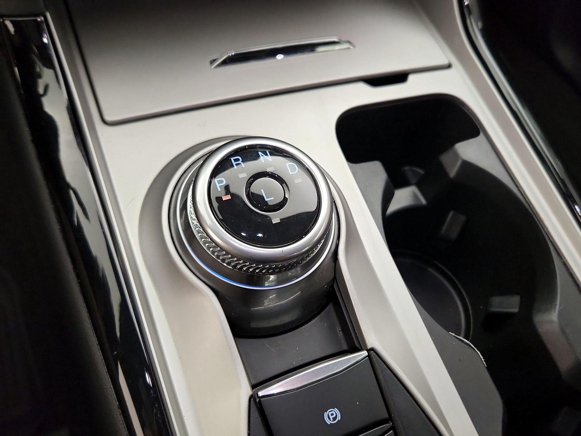 Thumbnail: 2022 Ford Explorer - 18