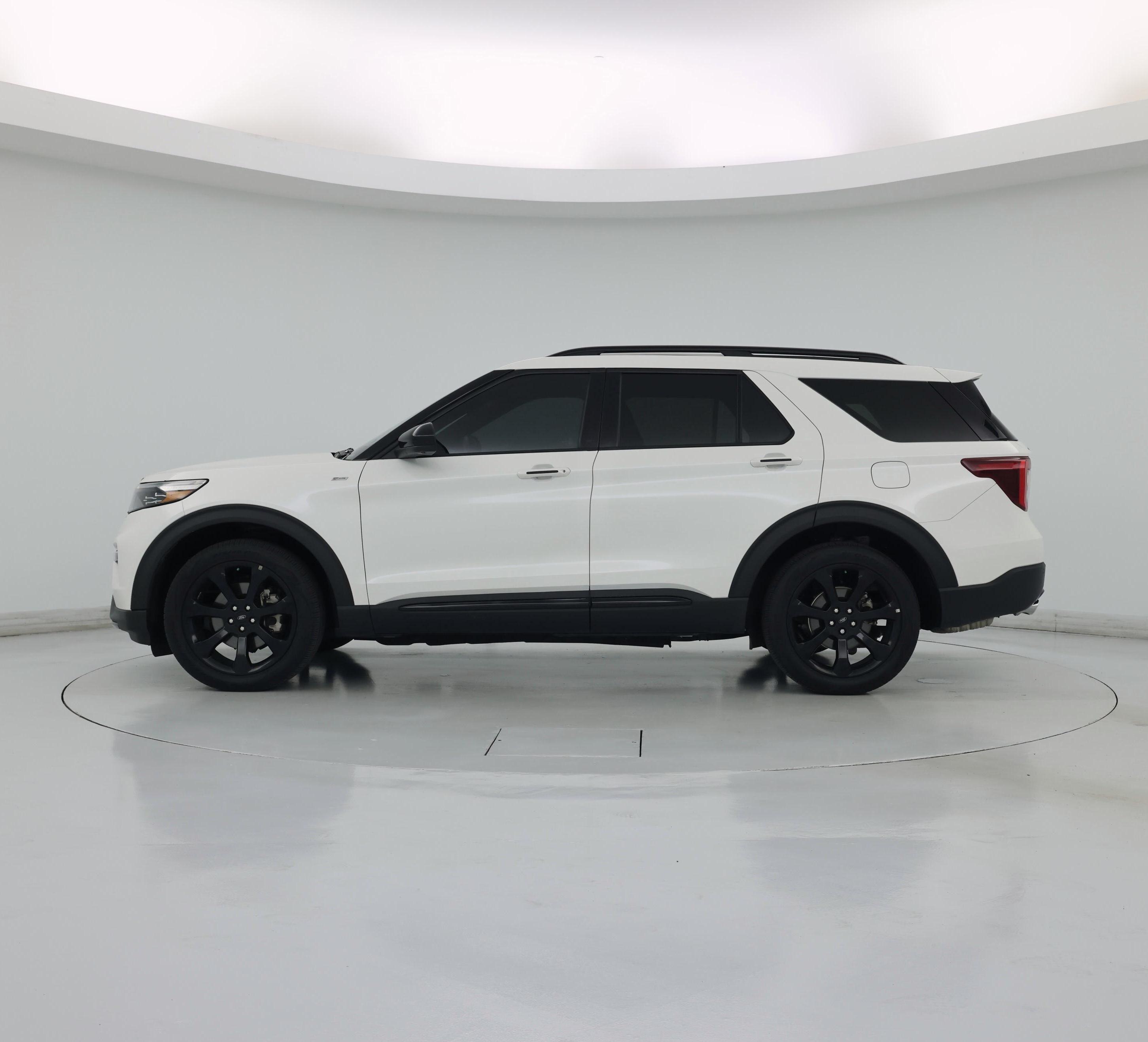 Thumbnail: 2022 Ford Explorer - 3