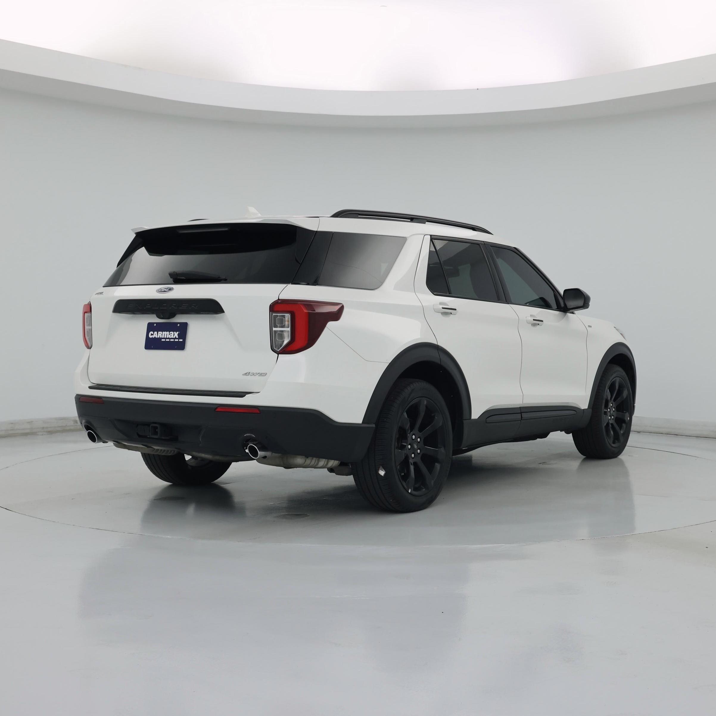 Thumbnail: 2022 Ford Explorer - 8