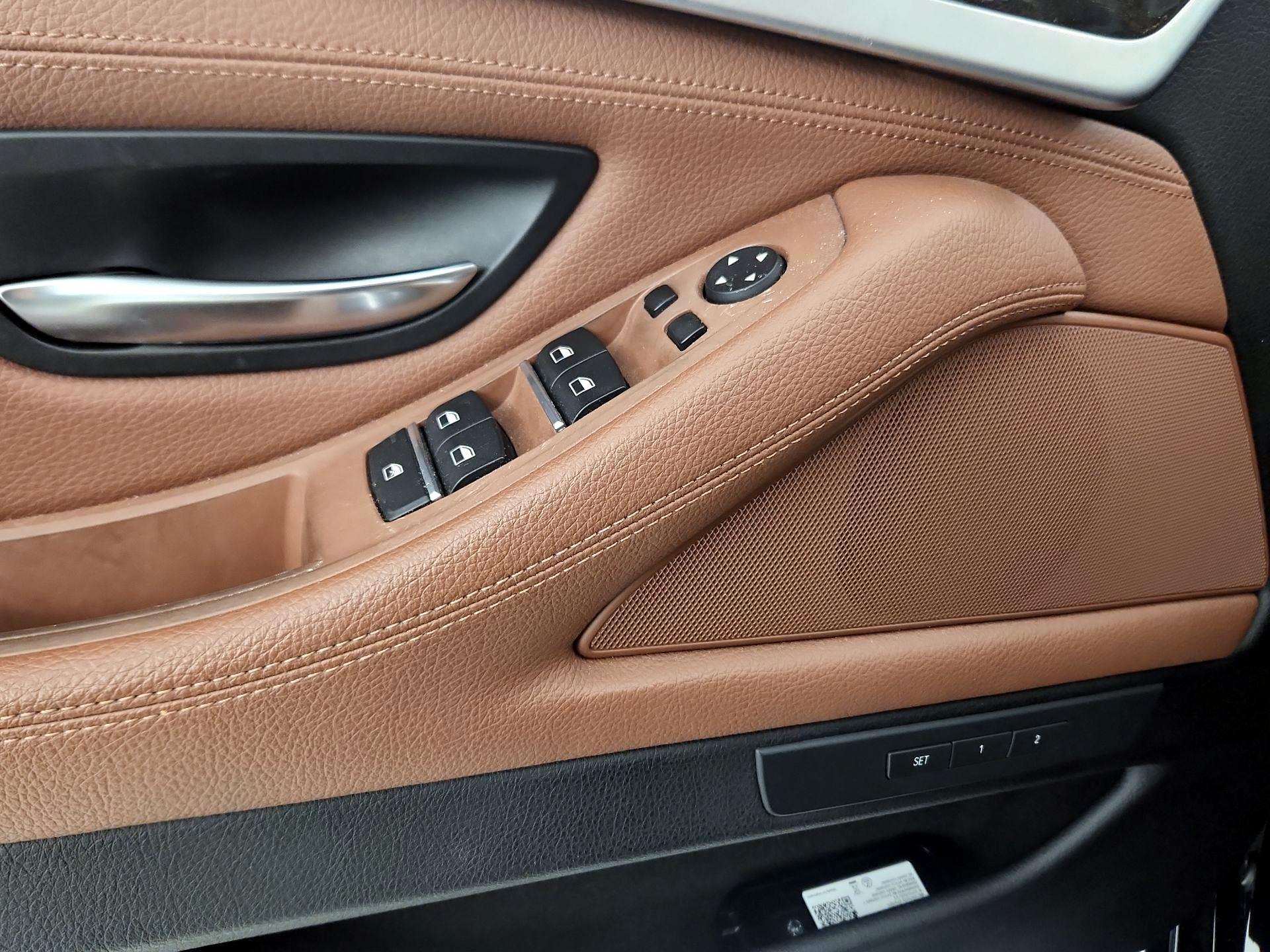 Thumbnail: 2016 BMW 5 Series - 12