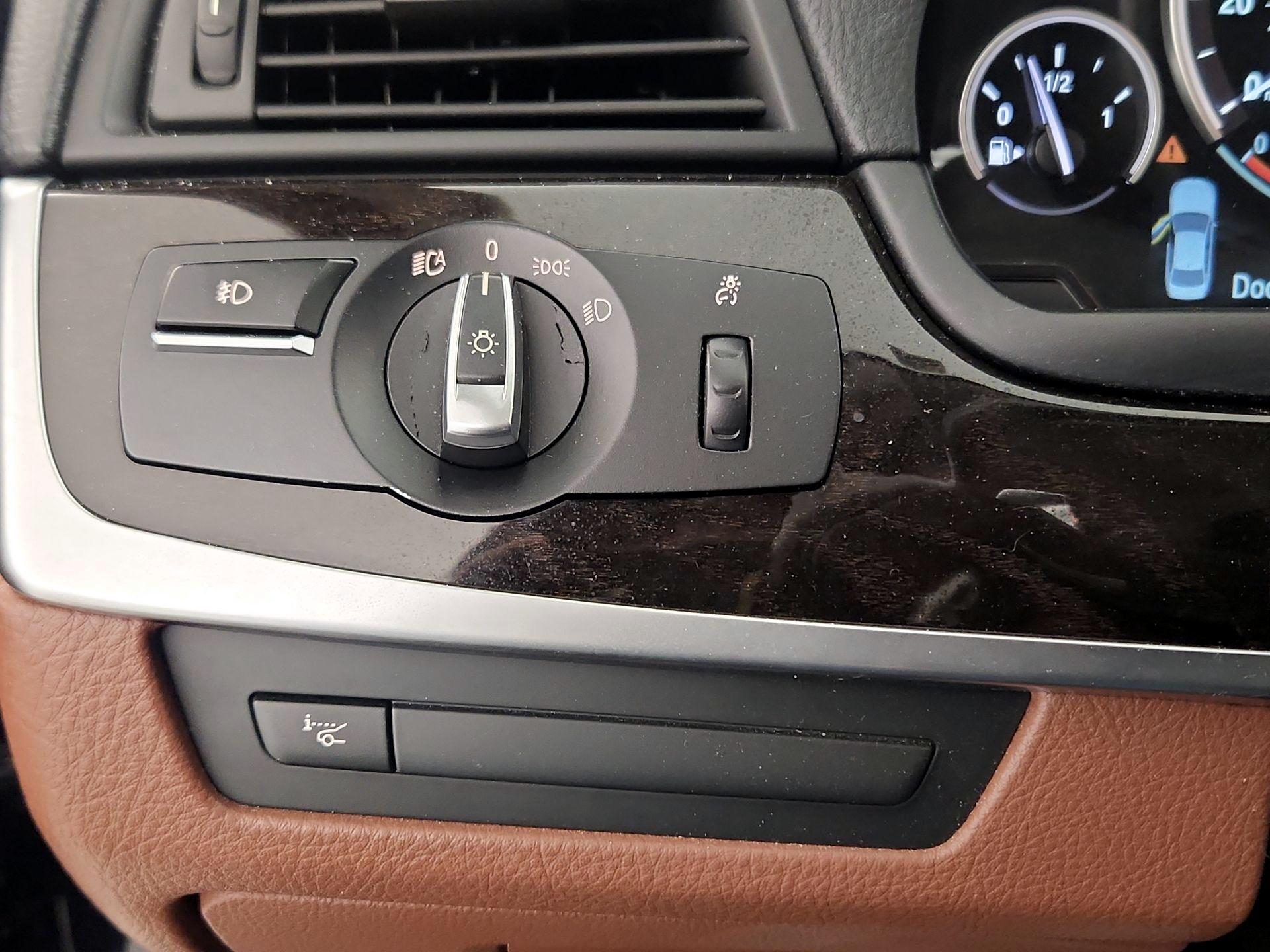 Thumbnail: 2016 BMW 5 Series - 13