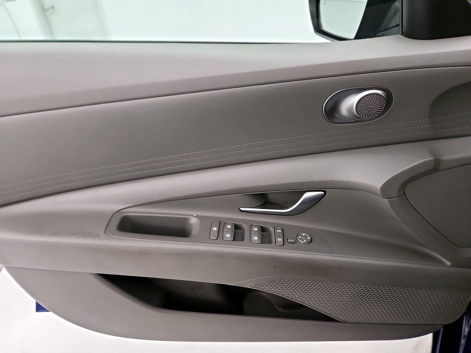 Thumbnail: 2023 Hyundai Elantra - 12