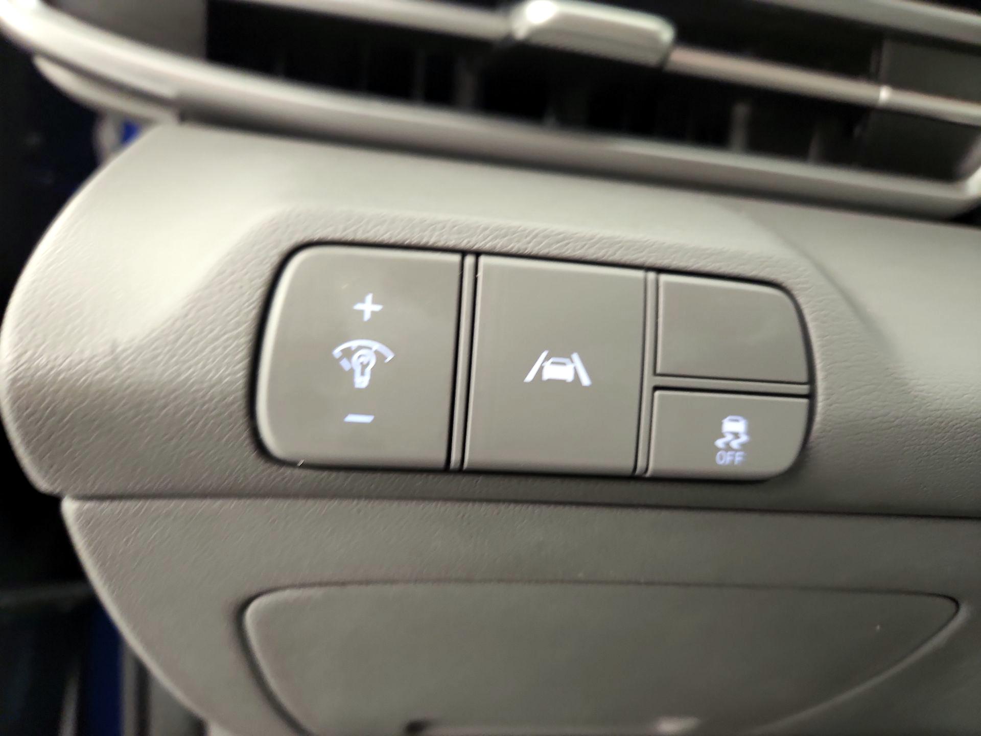 Thumbnail: 2023 Hyundai Elantra - 13