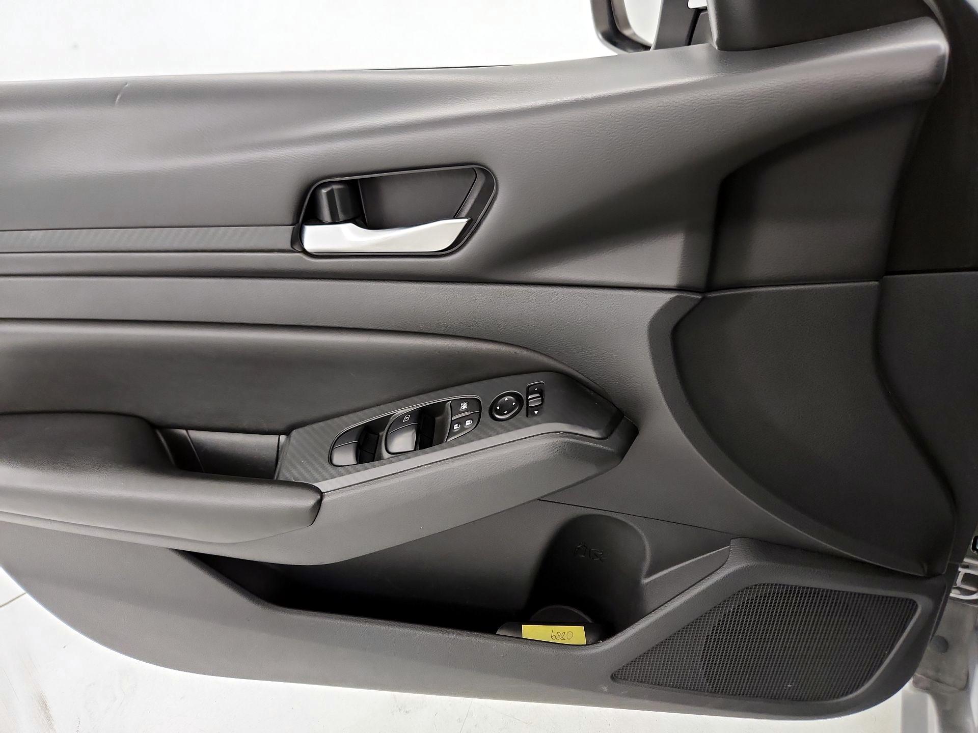 Thumbnail: 2021 Nissan Altima - 13