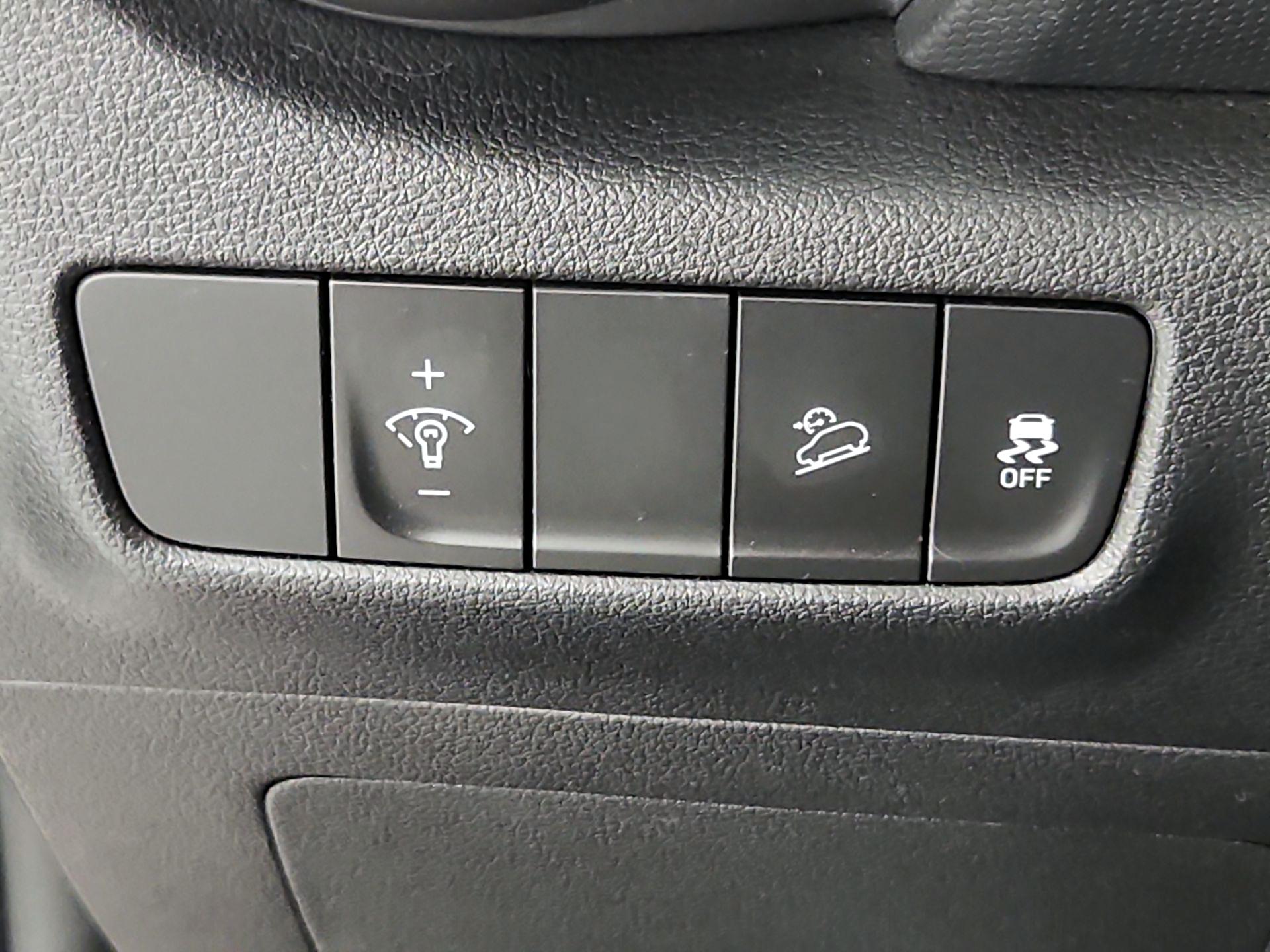 Thumbnail: 2022 Hyundai Kona - 13